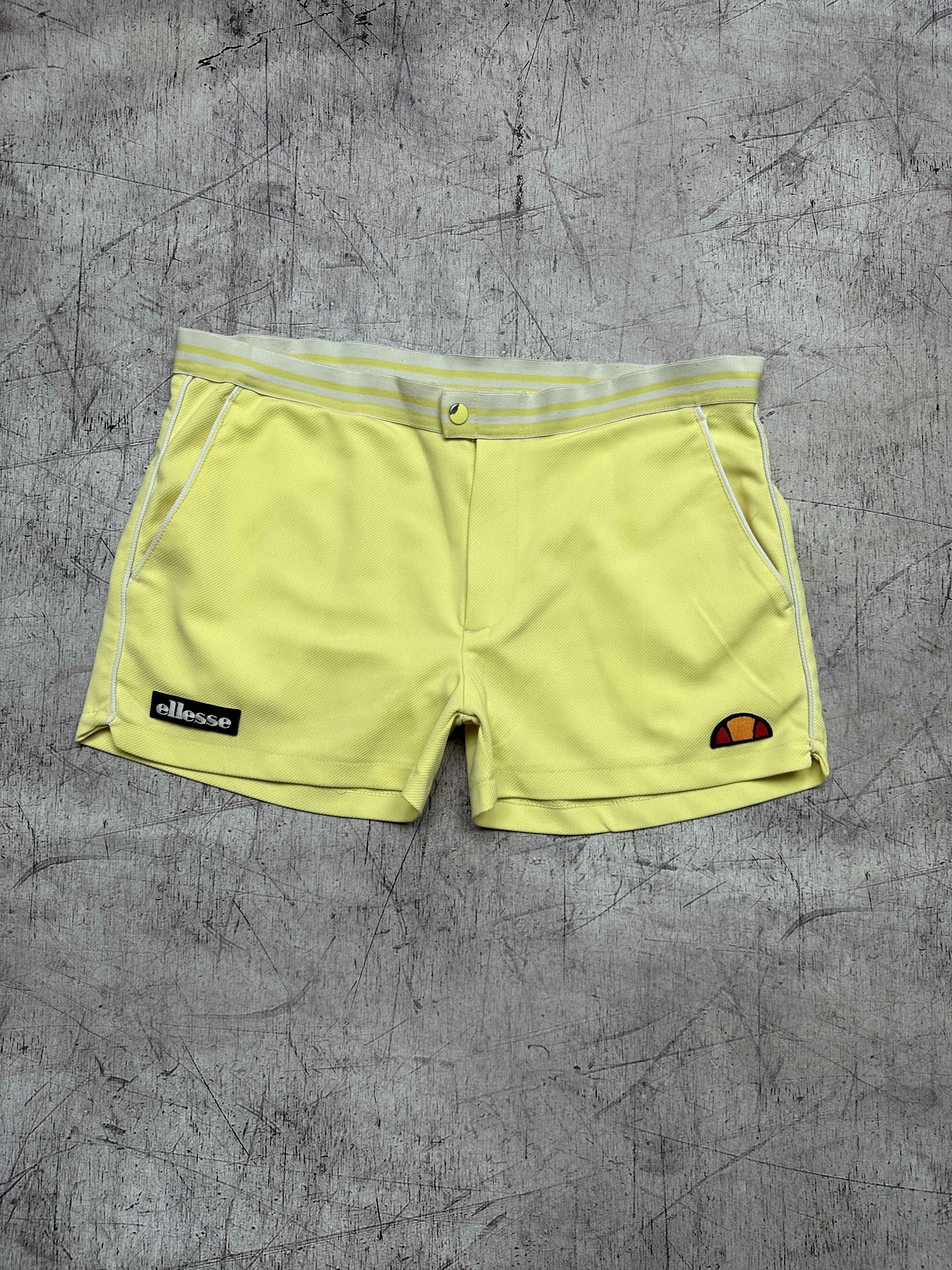 Ellesse Ellesse Mens Casual Shorts Size US 34 / EU 50 - 1 Thumbnail