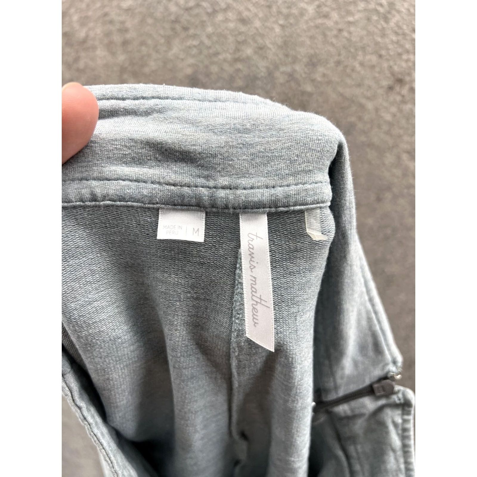TravisMathew Travis Mathew Shorts Women Medium Gray Sweat Elastic Waist 4 Inseam Lounge Size 32" / US 10 / IT 46 - 2 Thumbnail