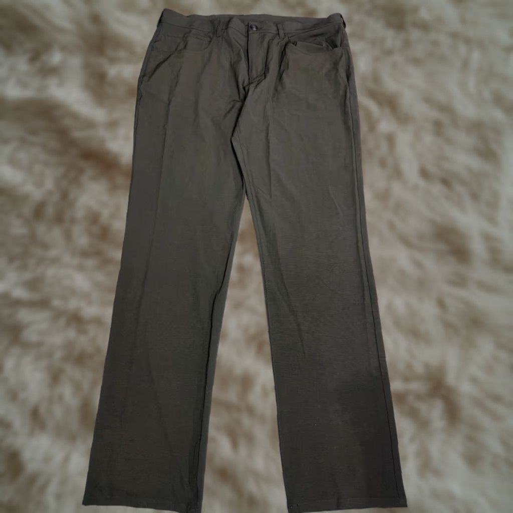 Callaway Callaway Men's Brown Pants Golf Chino Flat Front Polyester Cotton Sz 38×34 Size US 38 / EU 54 - 1 Thumbnail