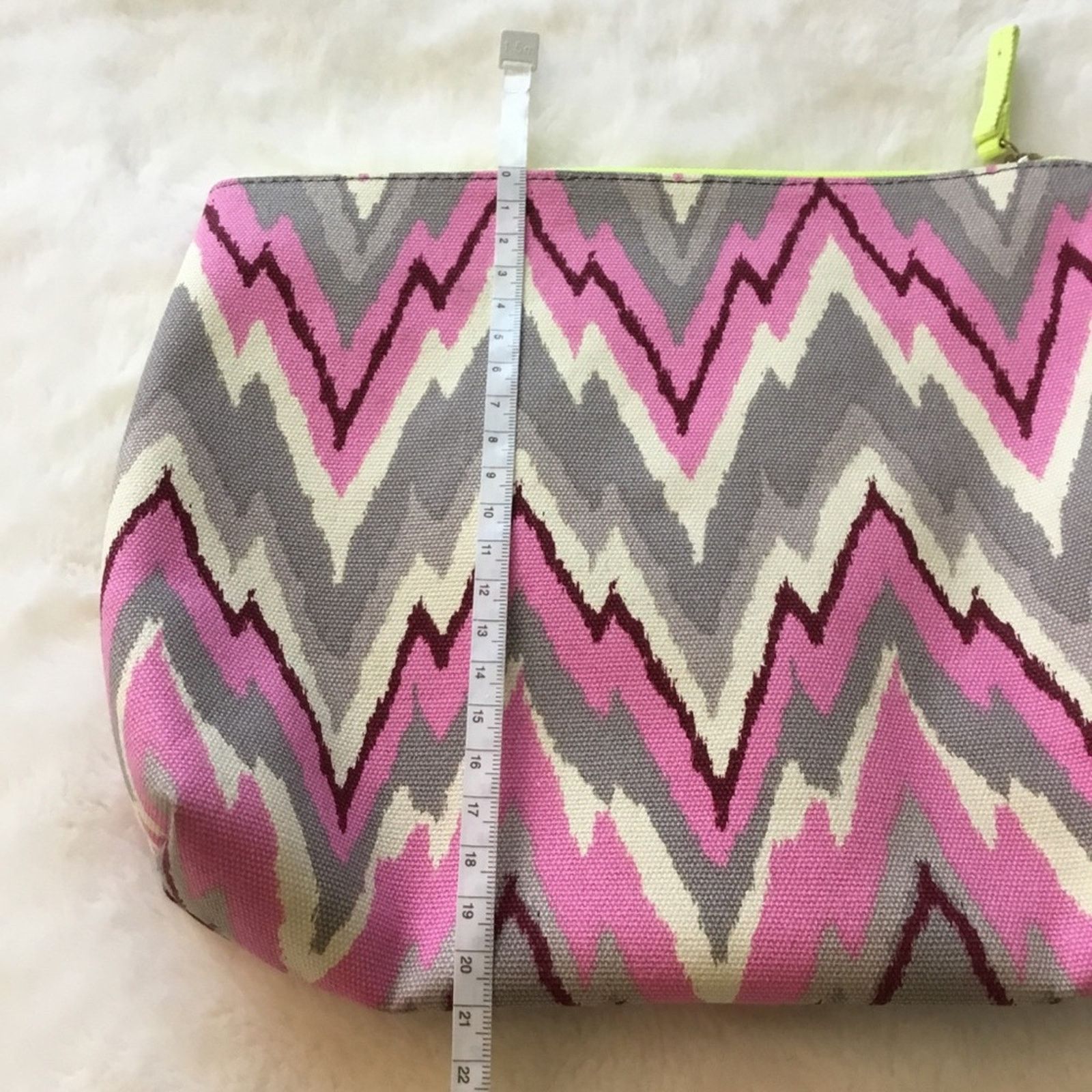 Barneys New York Barney New York Multi Color Makeup Bag Size ONE SIZE - 4 Thumbnail