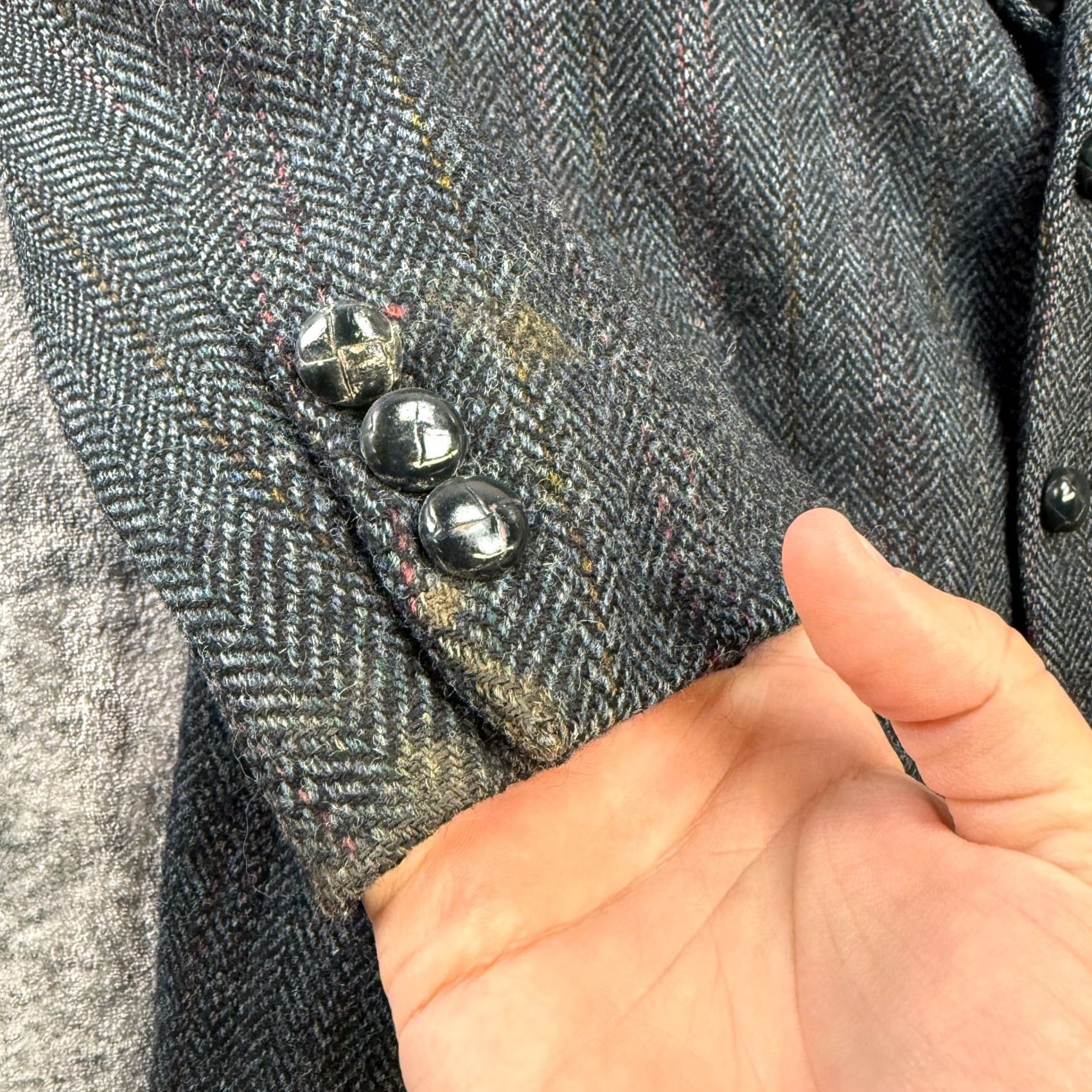 Vintage VTG Harris Tweed Blazer Mens 42 Navy Blue Herringbone Wool Sport Coat Blazer Notch Lapel 2-Button Single-Breasted Wool Blazer Mens 42 Blue Size 42R - 3 Thumbnail