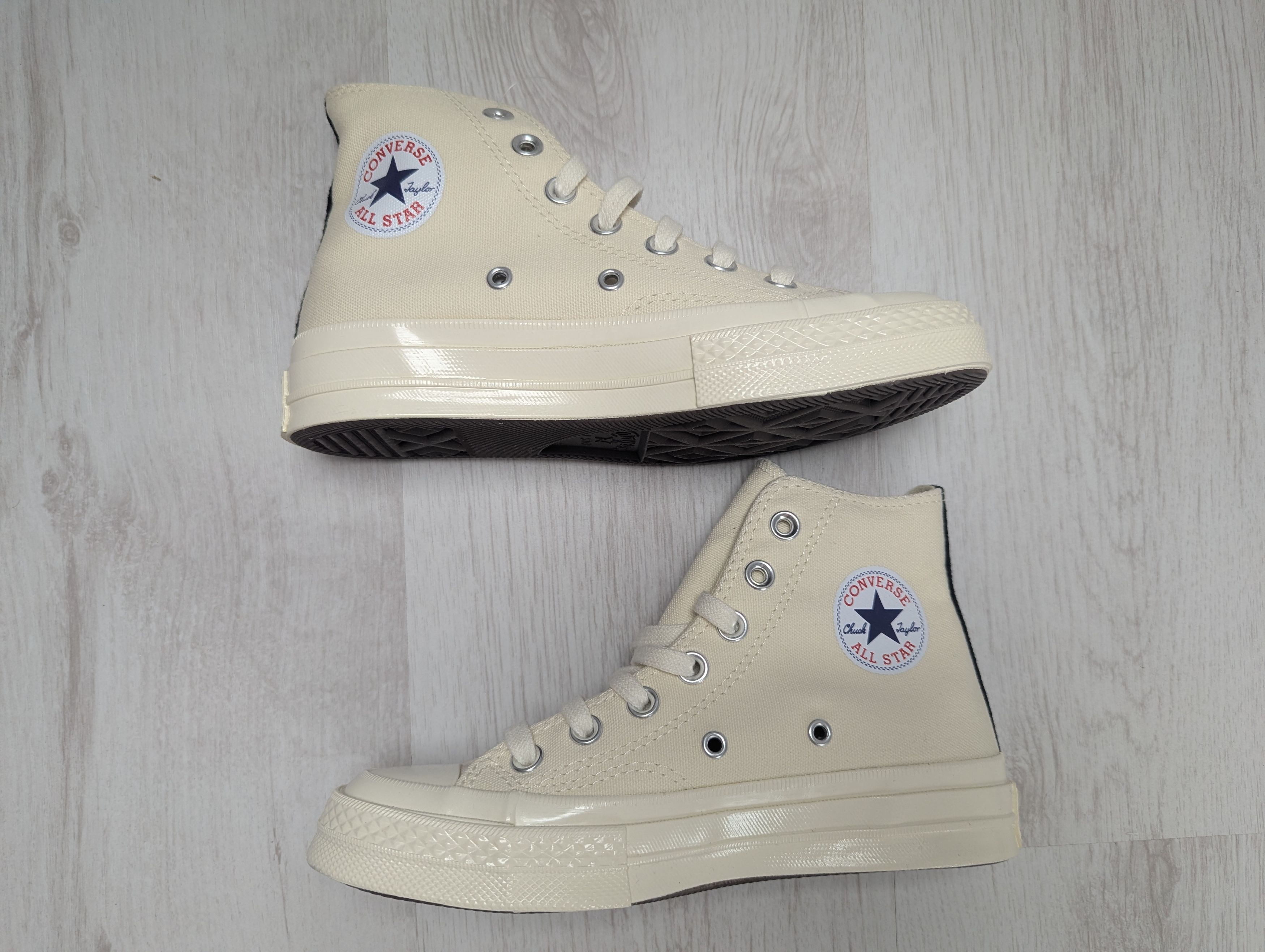 Comme des Garcons PLAY × Converse Converse Chuck Taylor All Star High White Cream Red Heart Size US 5 / IT 35 - 4 Thumbnail