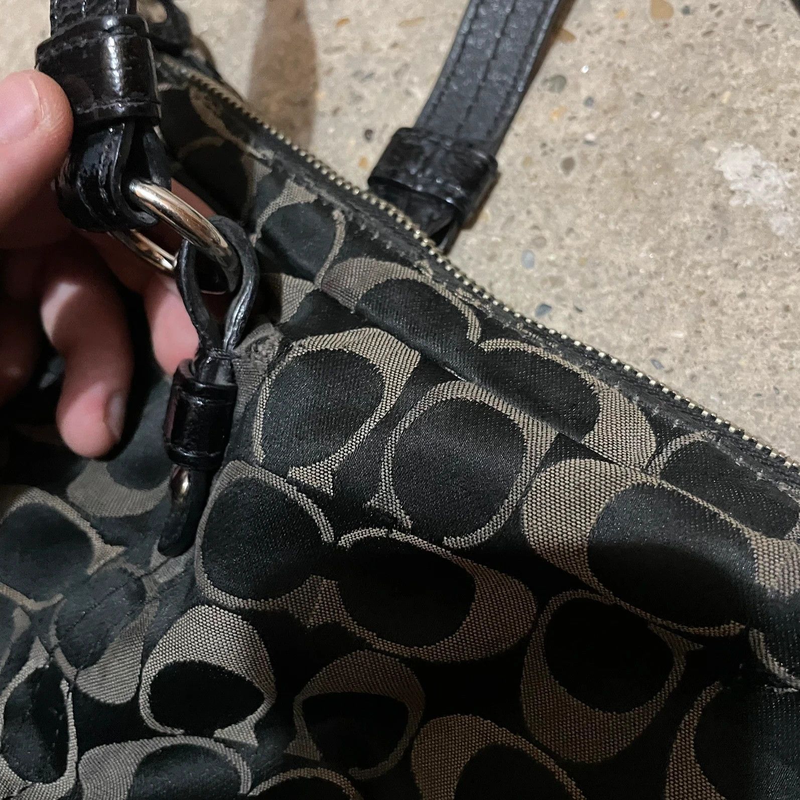 Coach Vintage monogram coach bag y2k cross body bag Size ONE SIZE - 10 Thumbnail