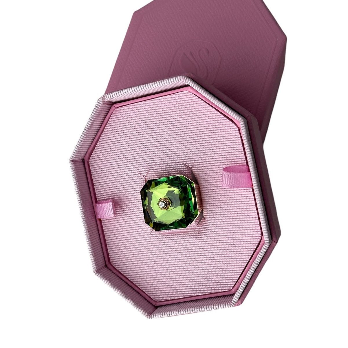 Swarovski Swarovski Numina cocktail ring Octagon cut, Green Size 9 /60 Size ONE SIZE - 4 Thumbnail