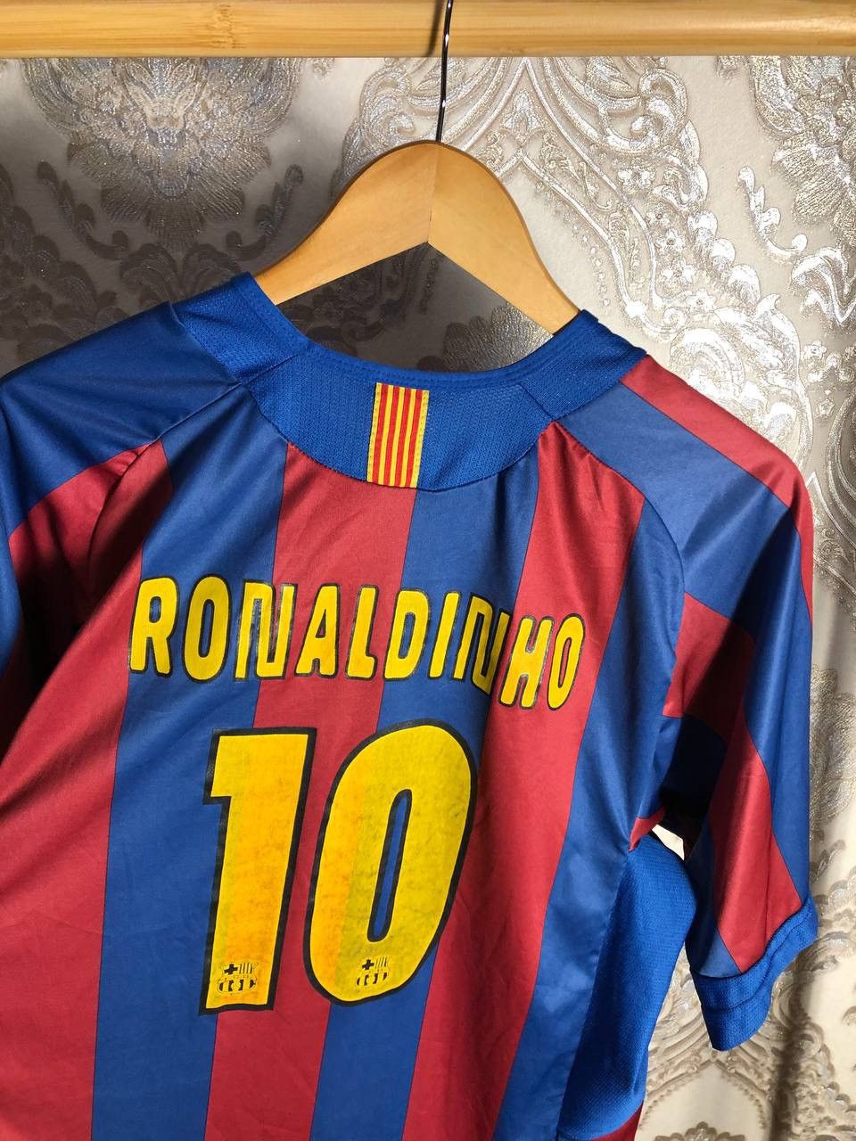 Vintage VERY RARE FC BARCELONA SPAIN RETRO SOCCER JERSEY BLOKE 90s Size US XL / EU 56 / 4 - 5 Thumbnail