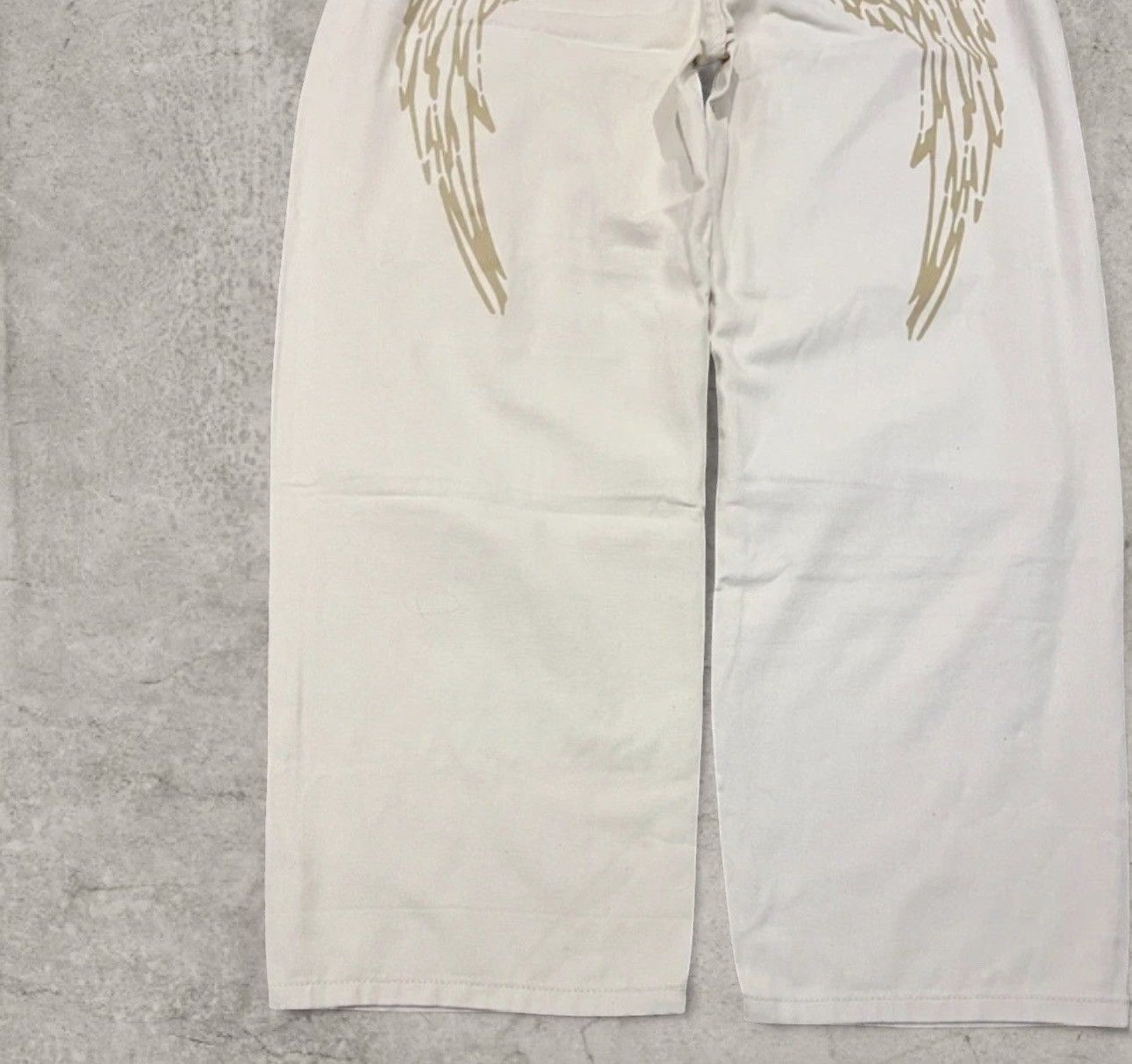 Japanese Brand Cool baggy Japanese style jeans in cream with angel. Size M Size US 32 / EU 48 - 2 Thumbnail