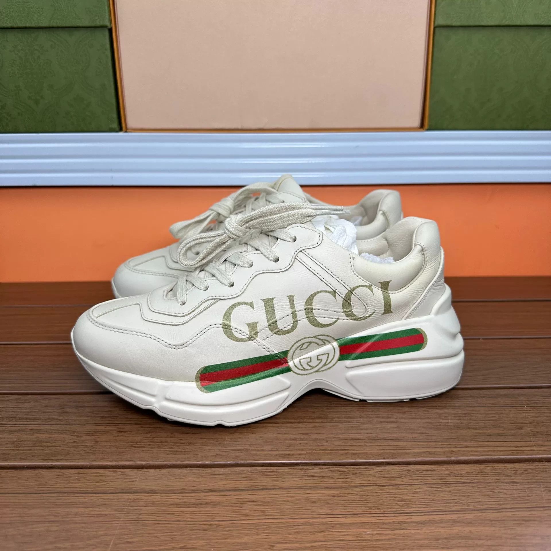 Gucci Gucci Lowtop Sneakers it_36-5 Women Size US 6.5 / IT 36.5 - 1 Thumbnail