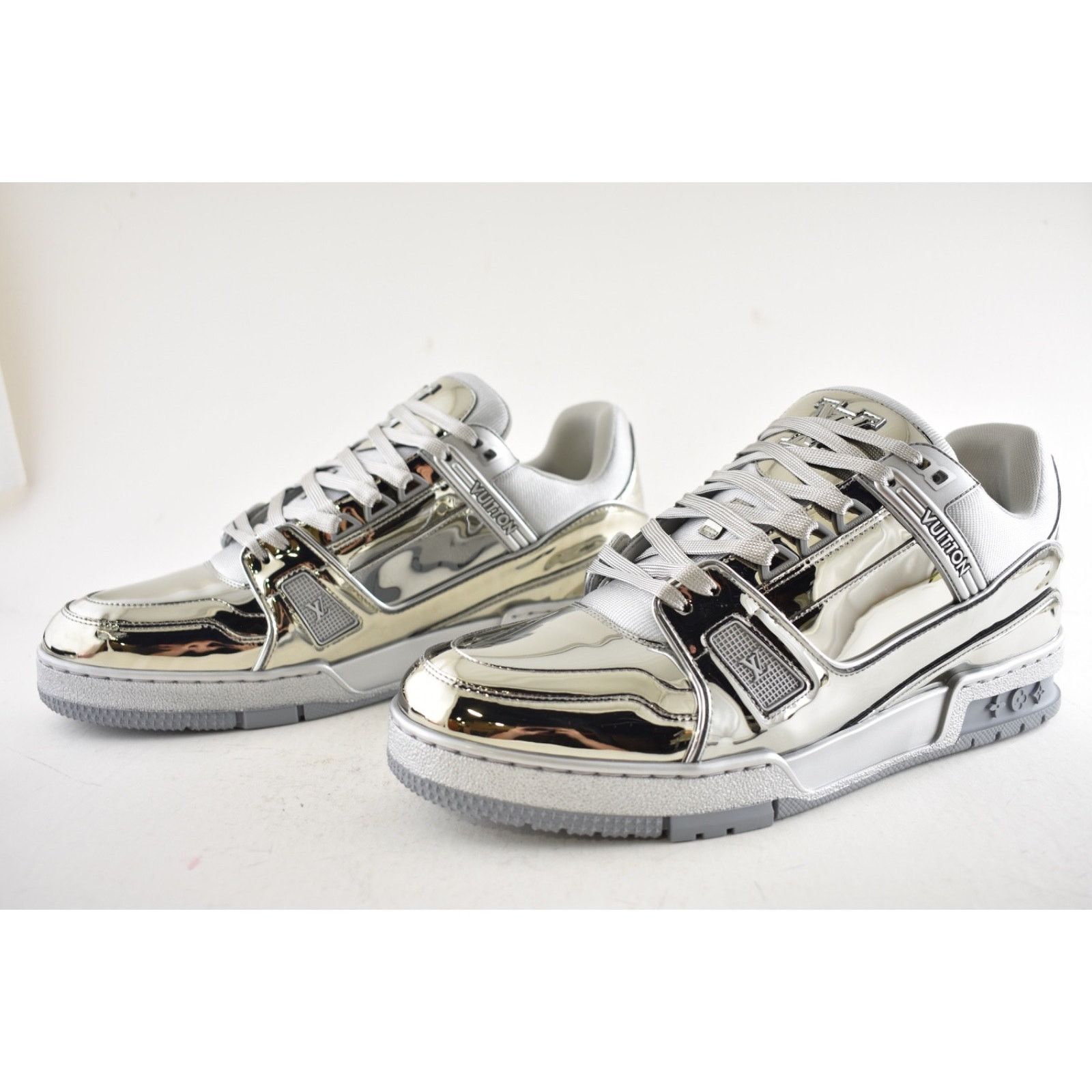 Louis Vuitton Louis Vuitton Chrome Metallic Mirror Silver Low Top Trainer Size US 9 / EU 42 - 13 Thumbnail