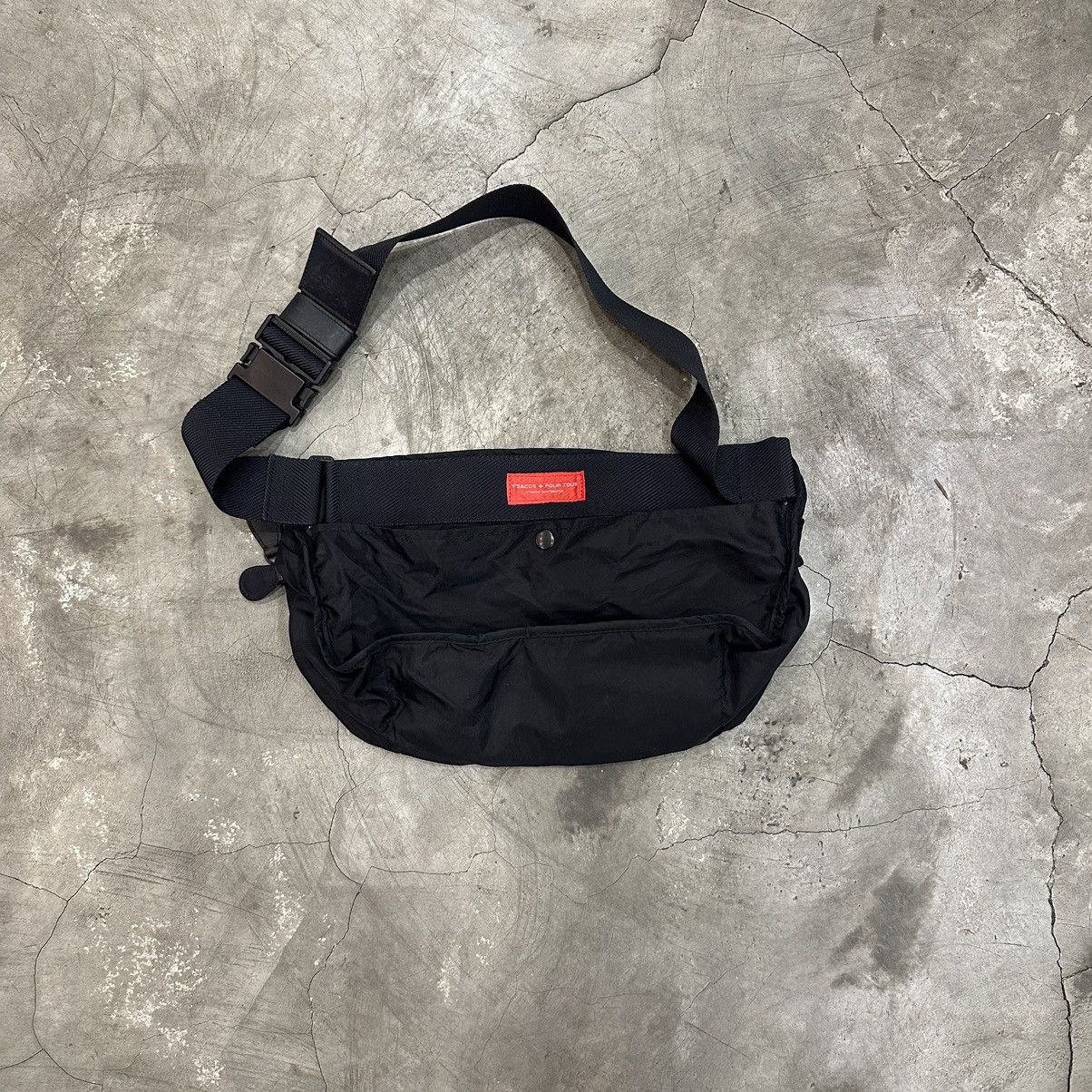 image of Yohji Yamamoto Y’Saccs - Pour Tous Shoulder Bag in Black, Men's