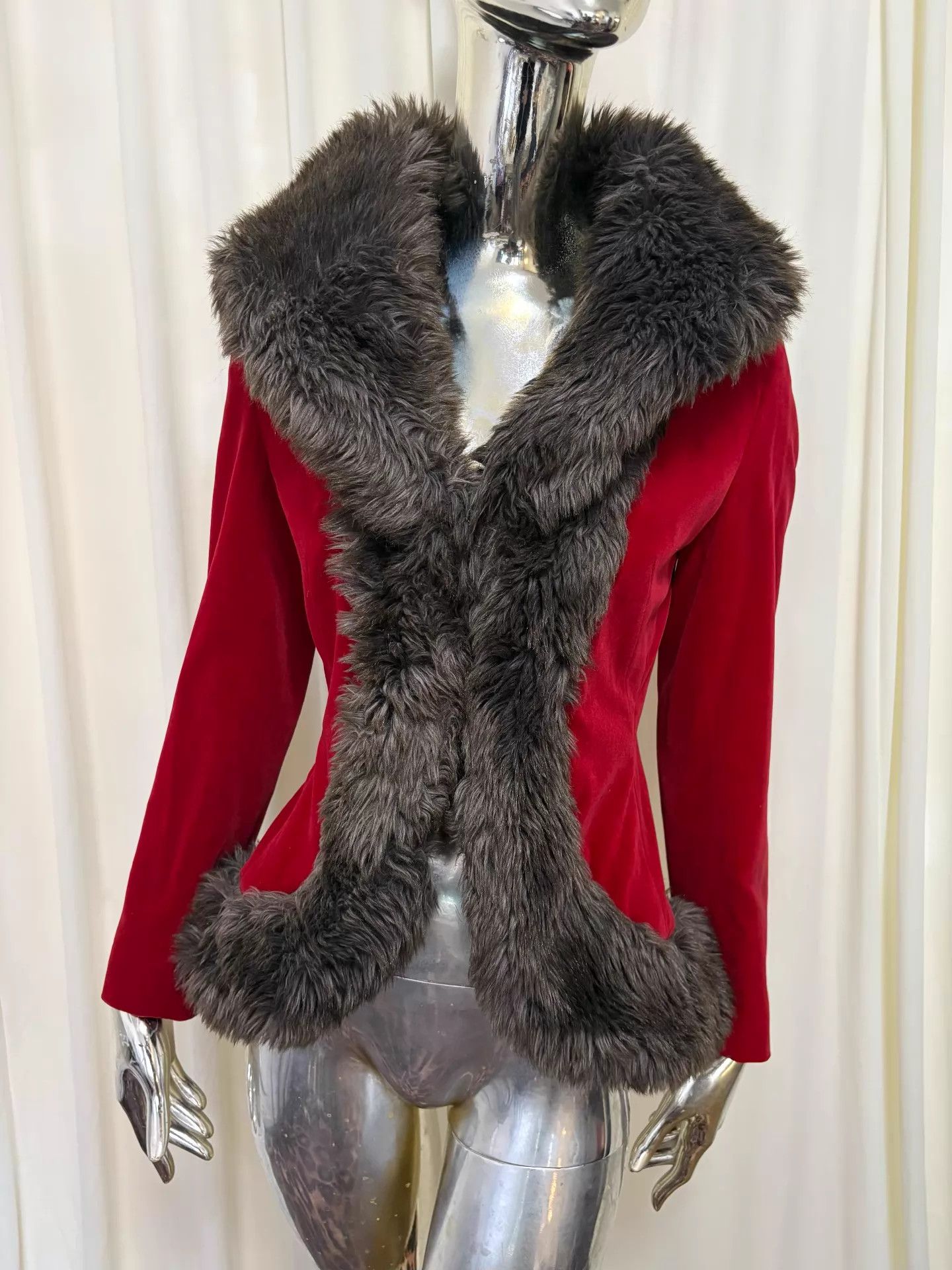 Paul Smith Paul Smith Vintage Red Velvet Fringe Big Lapel Waistcoat 40 Size S / US 4 / IT 40 - 1 Thumbnail