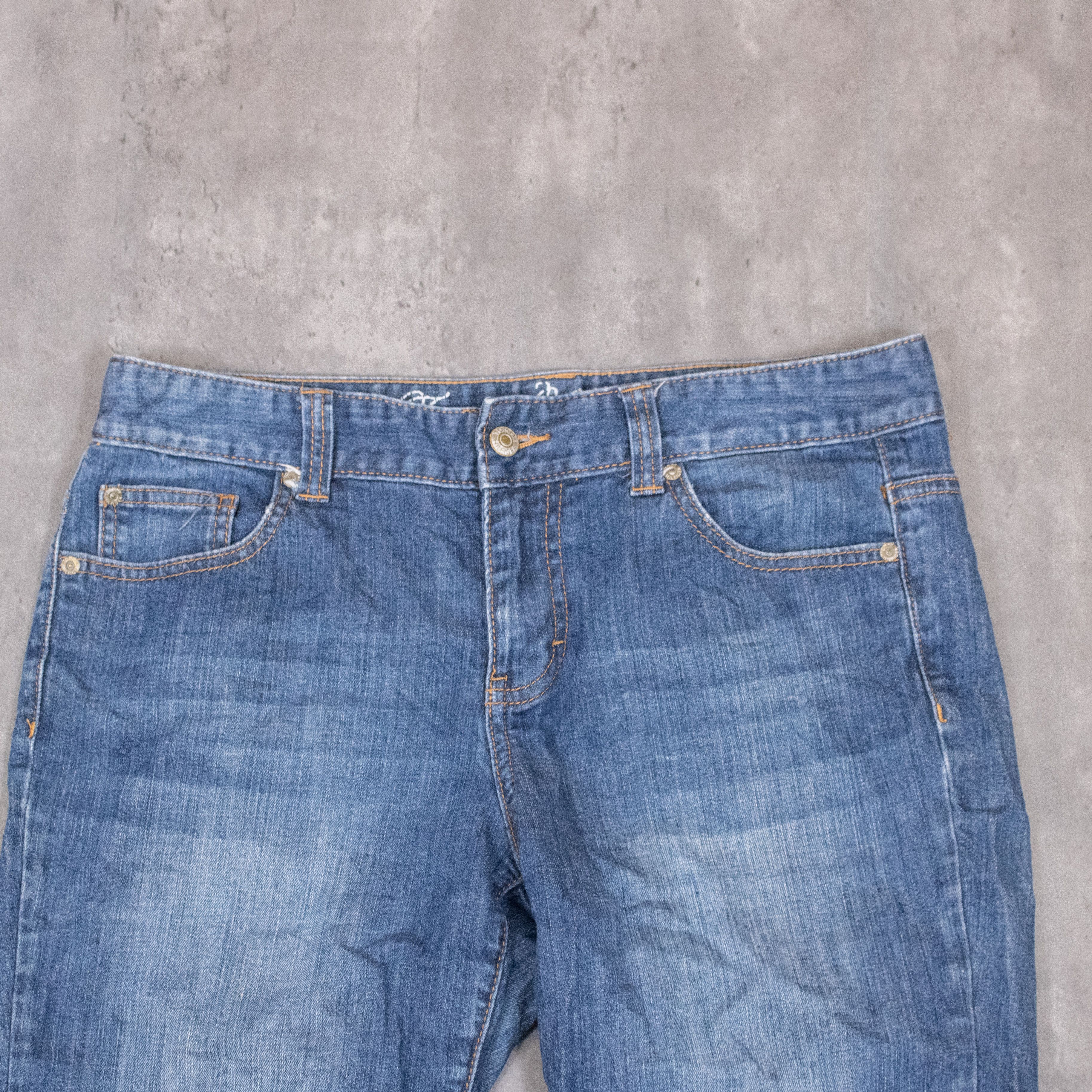 Tommy Hilfiger × Vintage Y2K Tommy Hilfigure Midwash Jort Jean Shorts Size US 34 / EU 50 - 8 Thumbnail