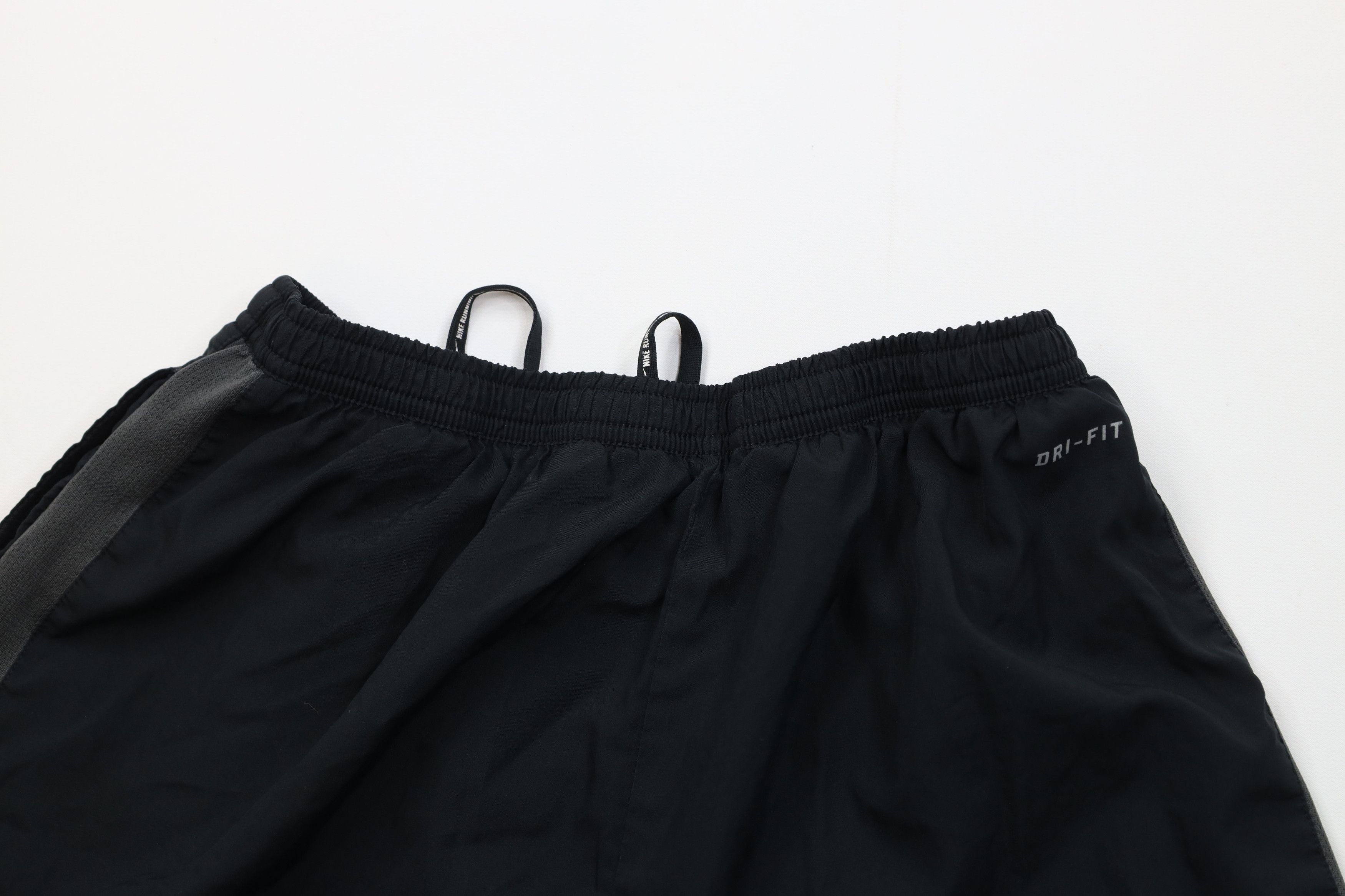 Nike Vintage Y2K Nike Scott Mini Swoosh Lined Above Knee Shorts Size US 32 / EU 48 - 9 Thumbnail