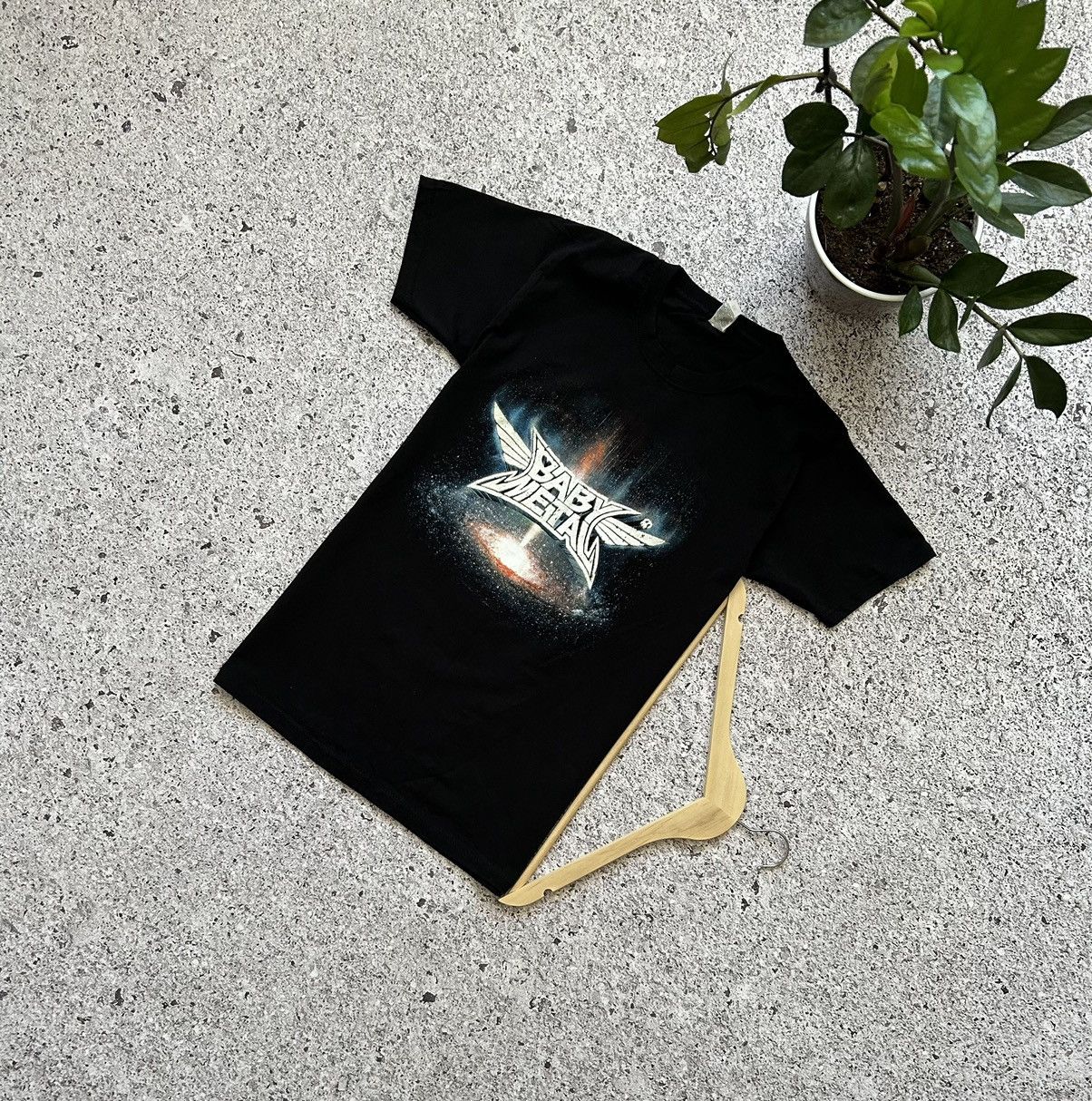 Band Tees × Vintage Vintage Baby Metal Metal Galaxy World Tour 2020 T-Shirt Size US S / EU 44-46 / 1 - 1 Thumbnail