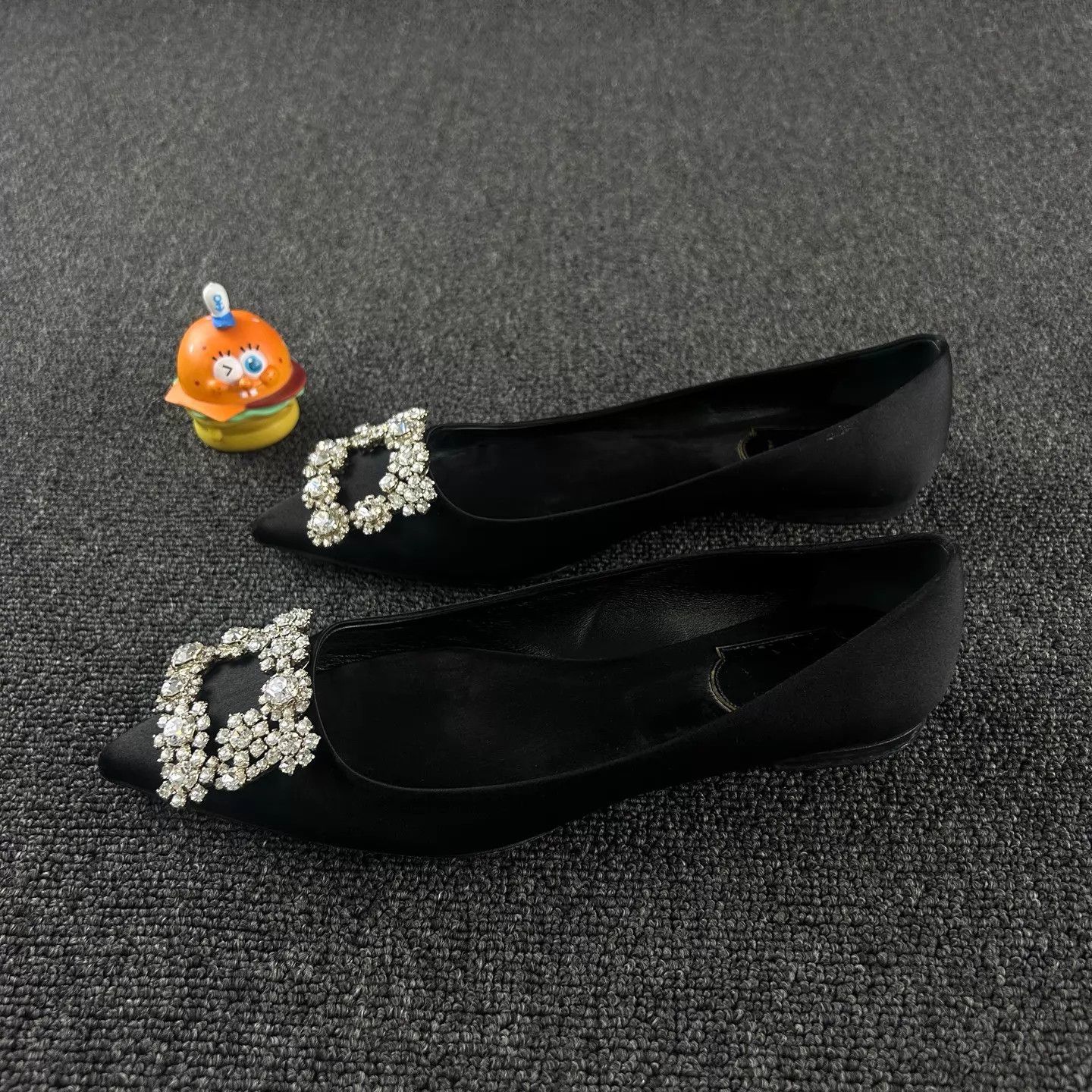 Roger Vivier Roger Vivier Satin Crystal Buckle Flats 36 Size US 5.5 / IT 35.5 - 1 Thumbnail
