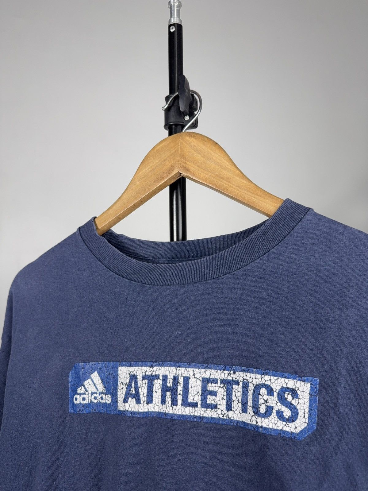 Adidas Vintage 00s Adidas Athletics Faded Navy Blue Cracked Logo Size US XL / EU 56 / 4 - 4 Thumbnail