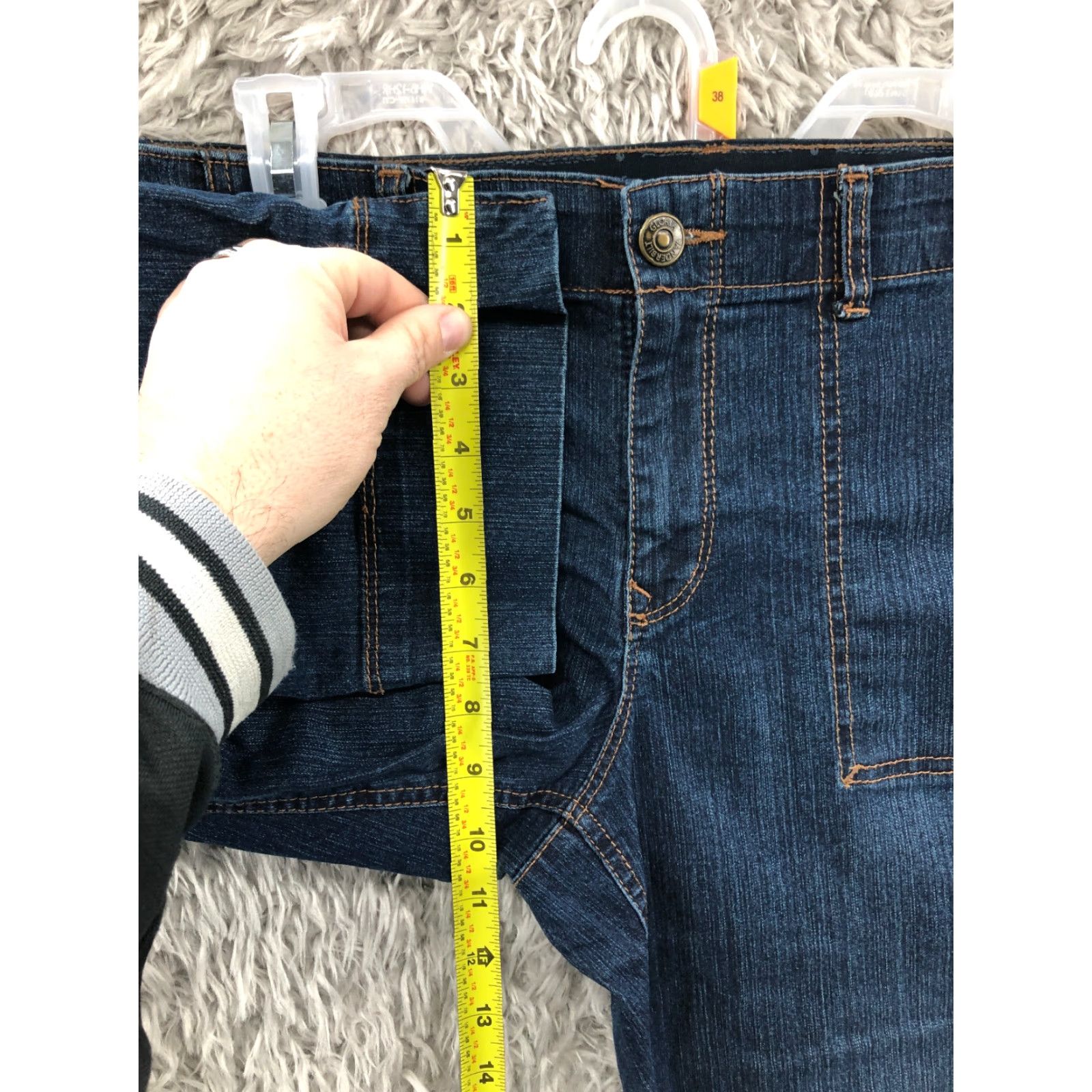 Gloria Vanderbilt Gloria Vanderbilt Capri Jeans Size 6 Womens Mid Rise Dark Wash Blue Denim Jeans Capris Female Regular 5-Pocket Logo Zipper Button Belt Loops Inseam 20 Size 28" / US 6 / IT 42 - 4 Thumbnail