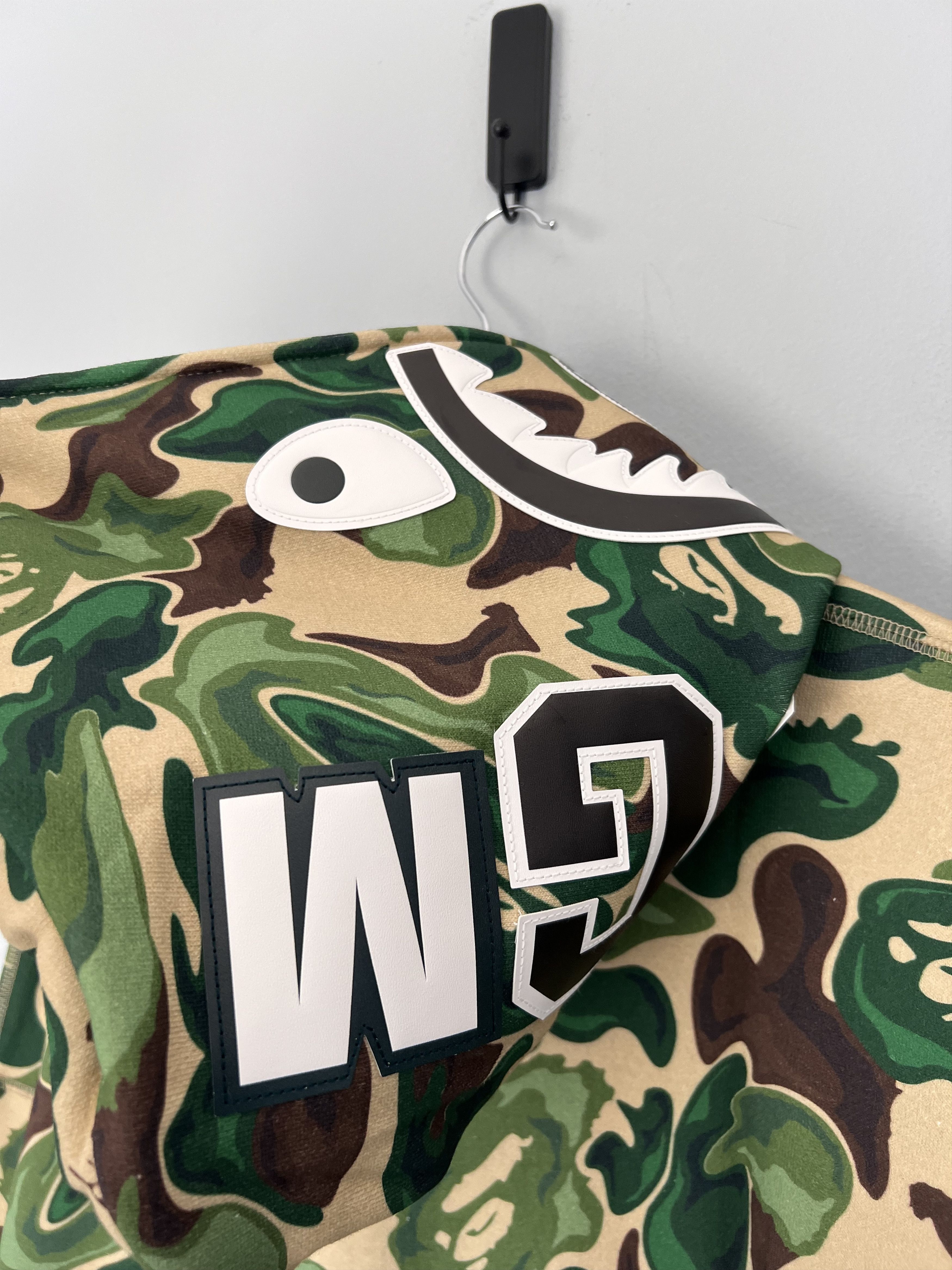 Bape Bape Art Camo Full Zip Shark Hoodie in Green Size US XXL / EU 58 / 5 - 7 Thumbnail