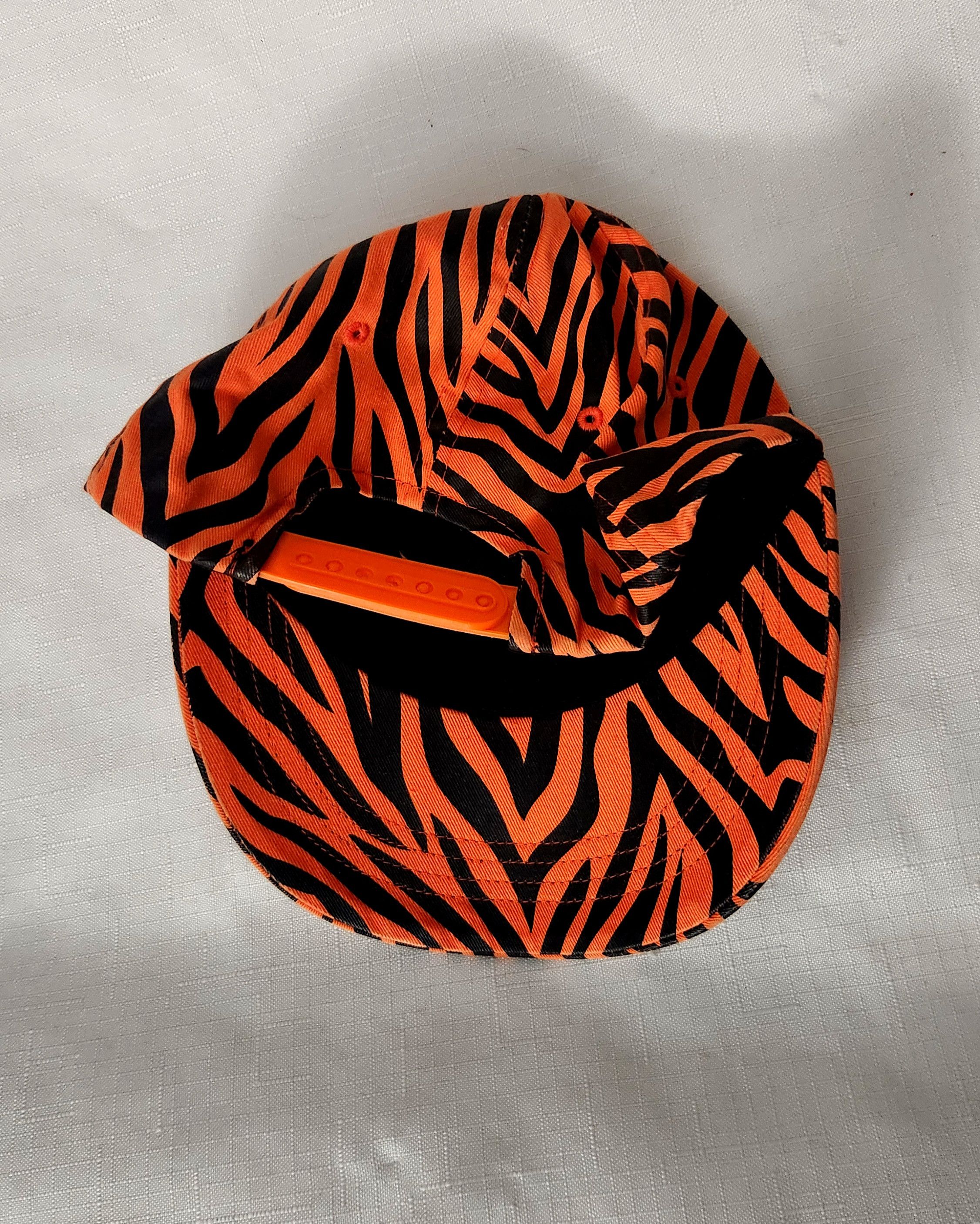 Japanese Brand Vintage X-Girl Skateboard Rare Tiger Leopard SnapBack OS Size ONE SIZE - 9 Thumbnail
