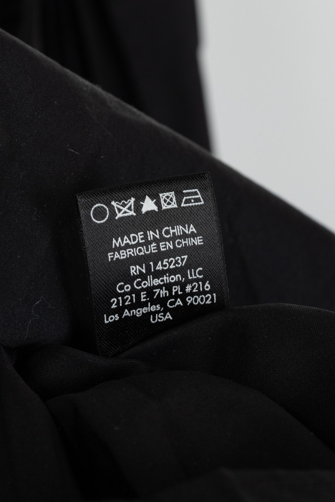 CO Co SS18 Black Cotton Poplin Pleated-Back Shirt Size M / US 6-8 / IT 42-44 - 11 Thumbnail