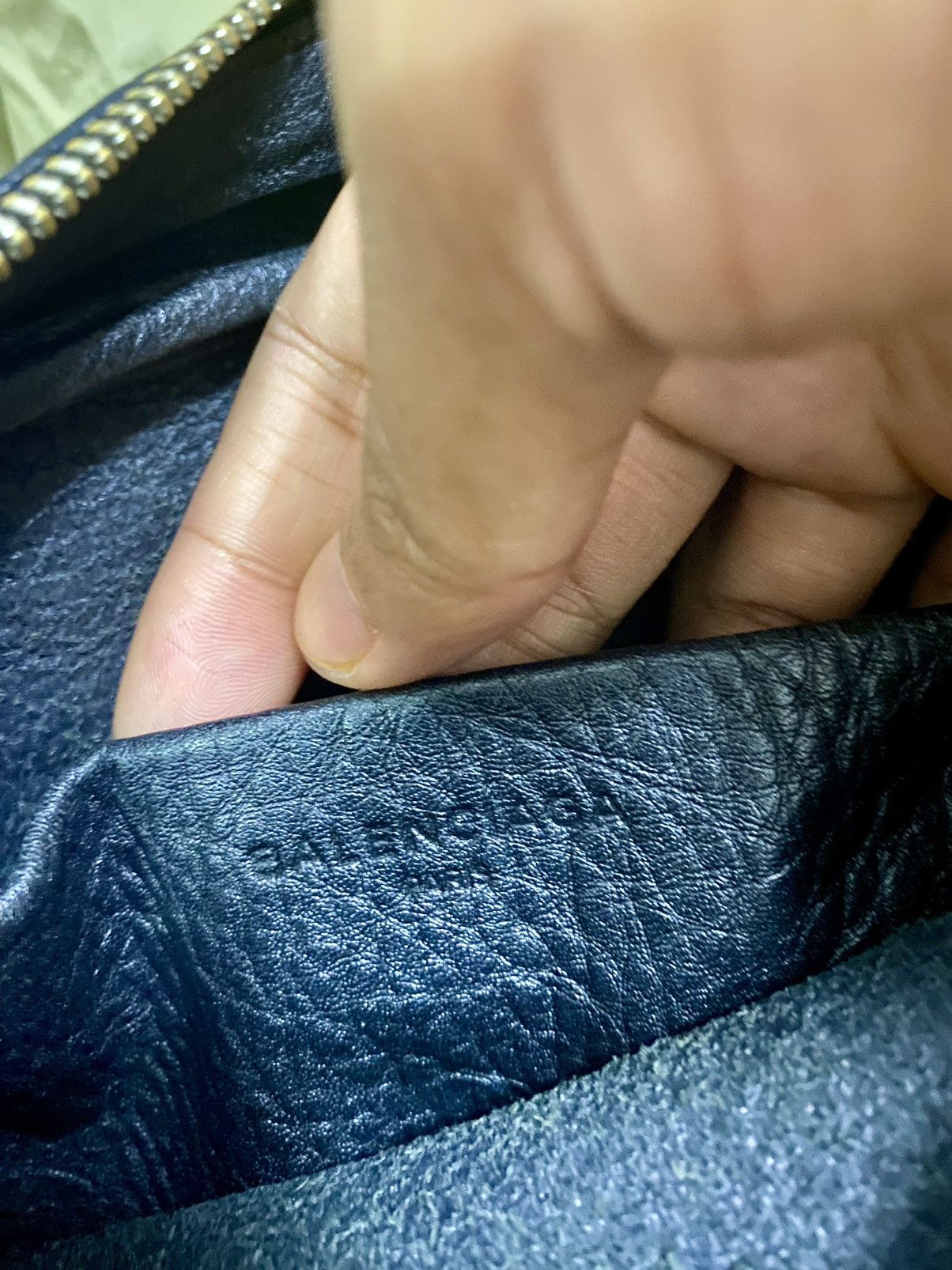Balenciaga Balenciaga Everyday Calfskin Leather sling bag Size ONE SIZE - 9 Thumbnail