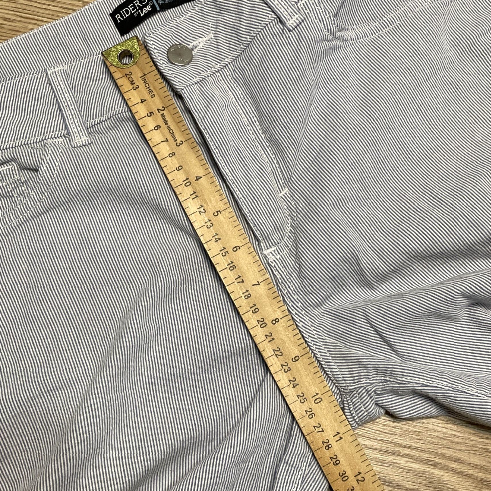 Lee Riders By Lee Striped Navy/White Shorts Size 12M Chino Women Medium? Size 34" / US 12 / IT 48 - 6 Thumbnail