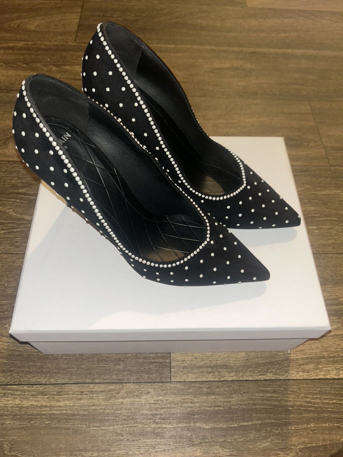 Balmain Balmain 95MM Imitation Pearl-Embellished Suede Pumps Size US 10 / IT 40 - 2 Thumbnail