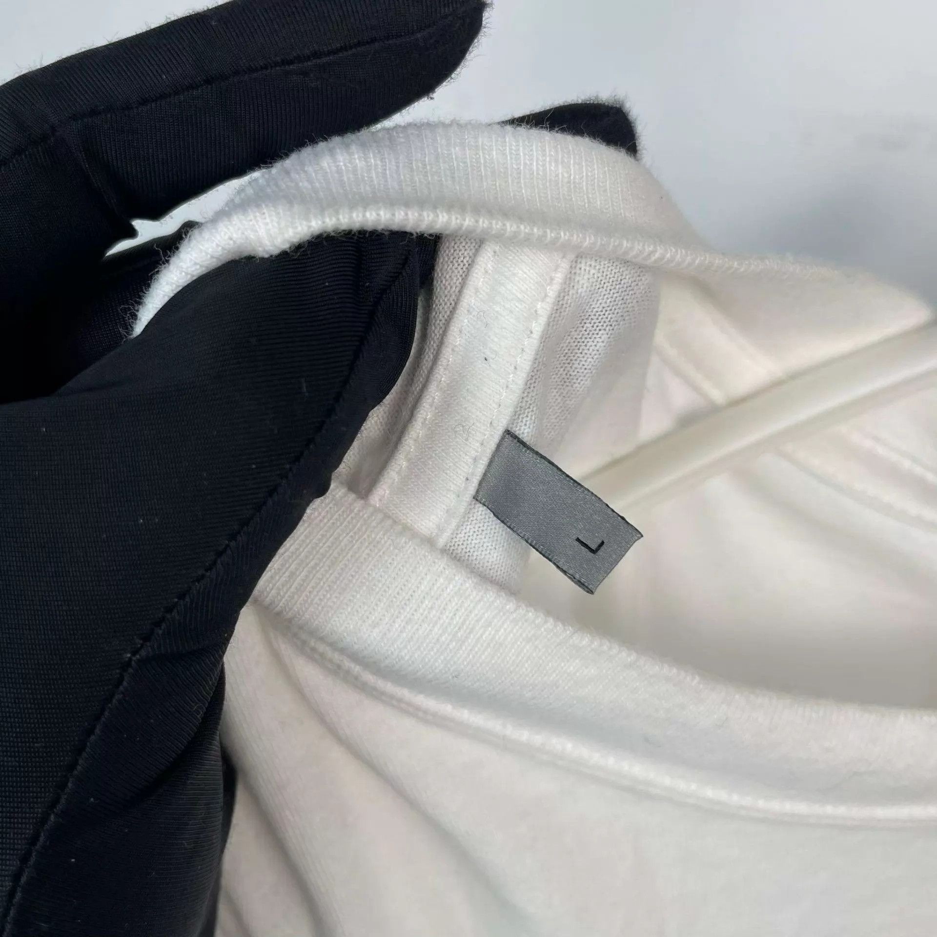 Dior Dior white short Tee L Size US L / EU 52-54 / 3 - 5 Thumbnail