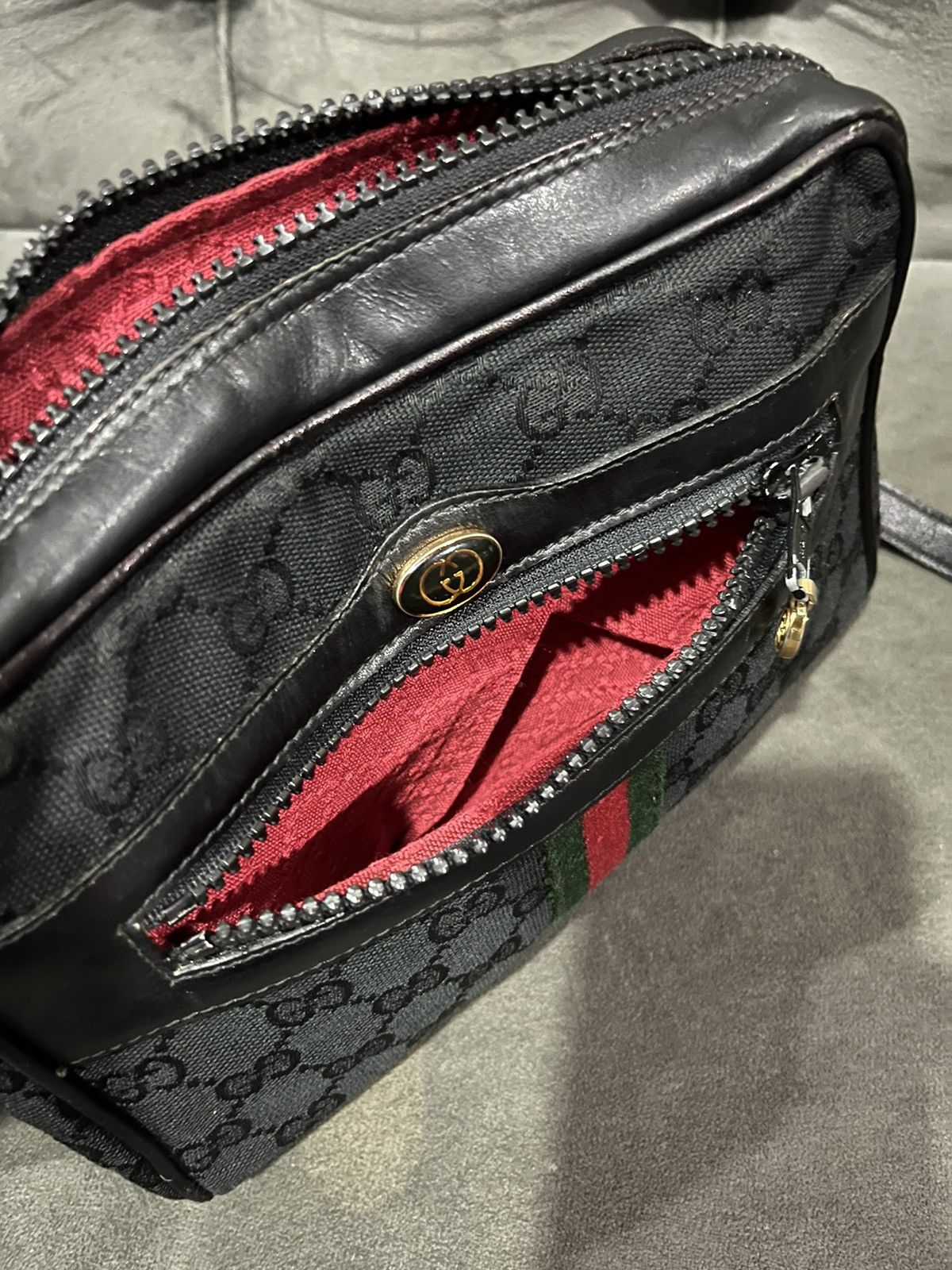 Gucci Authentic GUCCI Vintage Crossbody Bag Size ONE SIZE - 16 Thumbnail