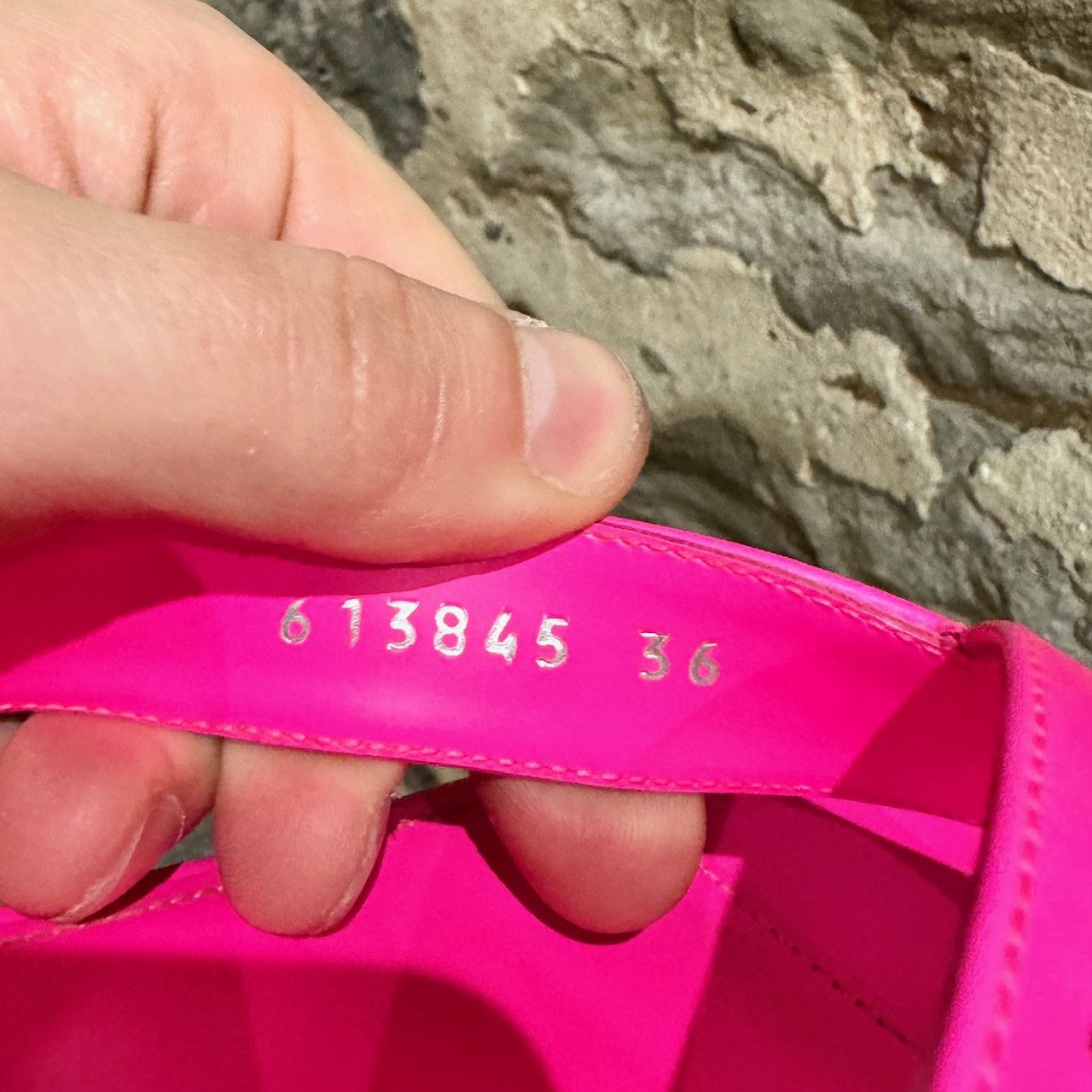 Balenciaga Balenciaga Neon Pink Leather Logo Thong Sandals Size US 6 / IT 36 - 6 Thumbnail