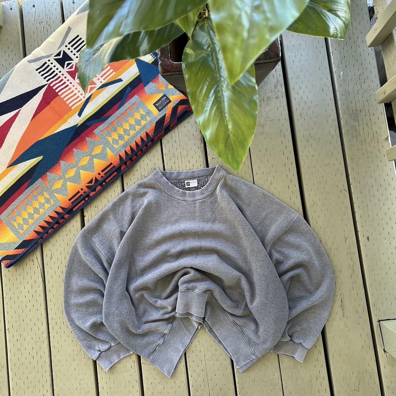 Vintage Vintage Y2K Gray Sweatshirt Blank Crewneck PulloverEssential Size US XL / EU 56 / 4 - 1 Thumbnail