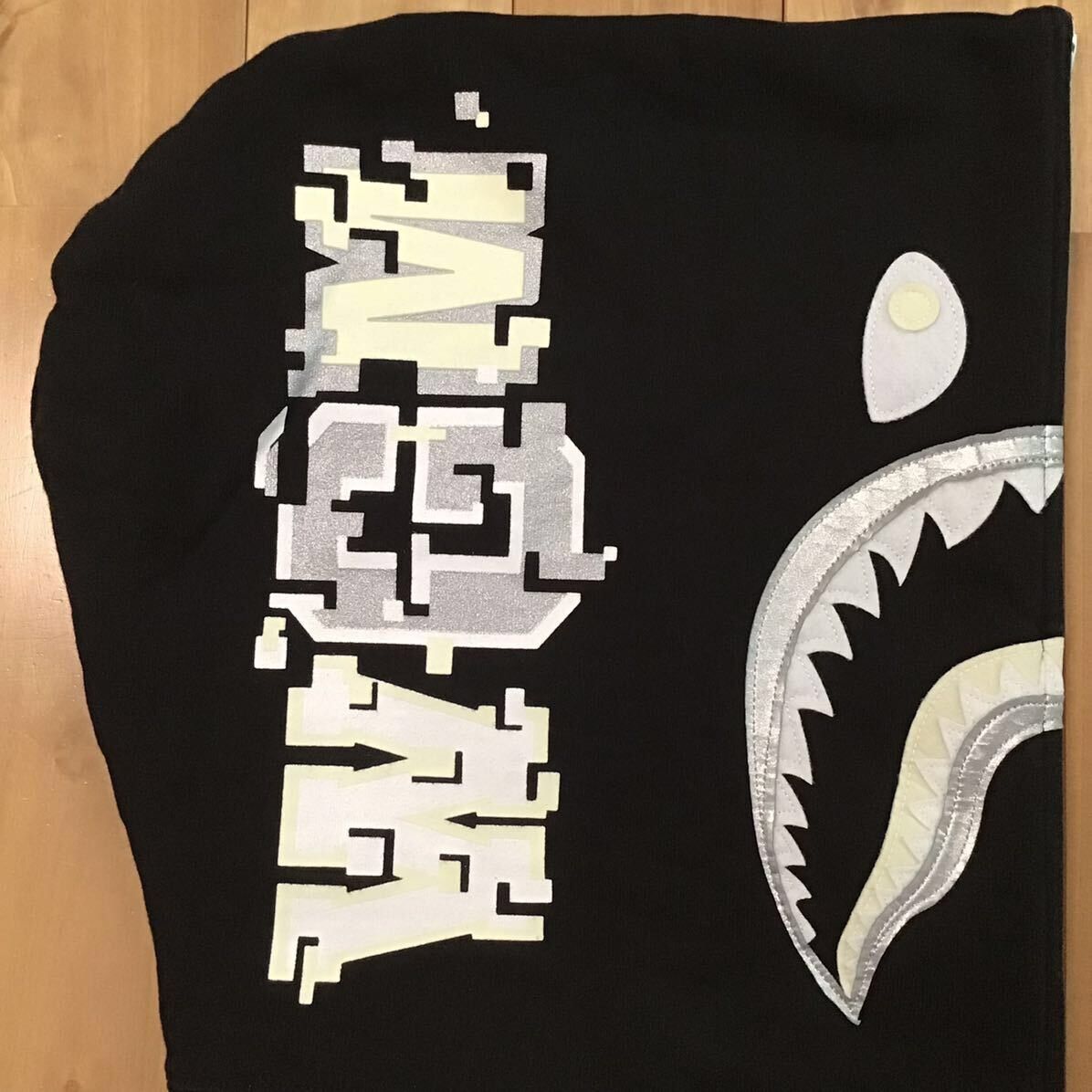Bape 💫Glow in the dark💫 BAPE DIGITAL SHARK FULL ZIP HOODIE APE Size US XL / EU 56 / 4 - 5 Thumbnail