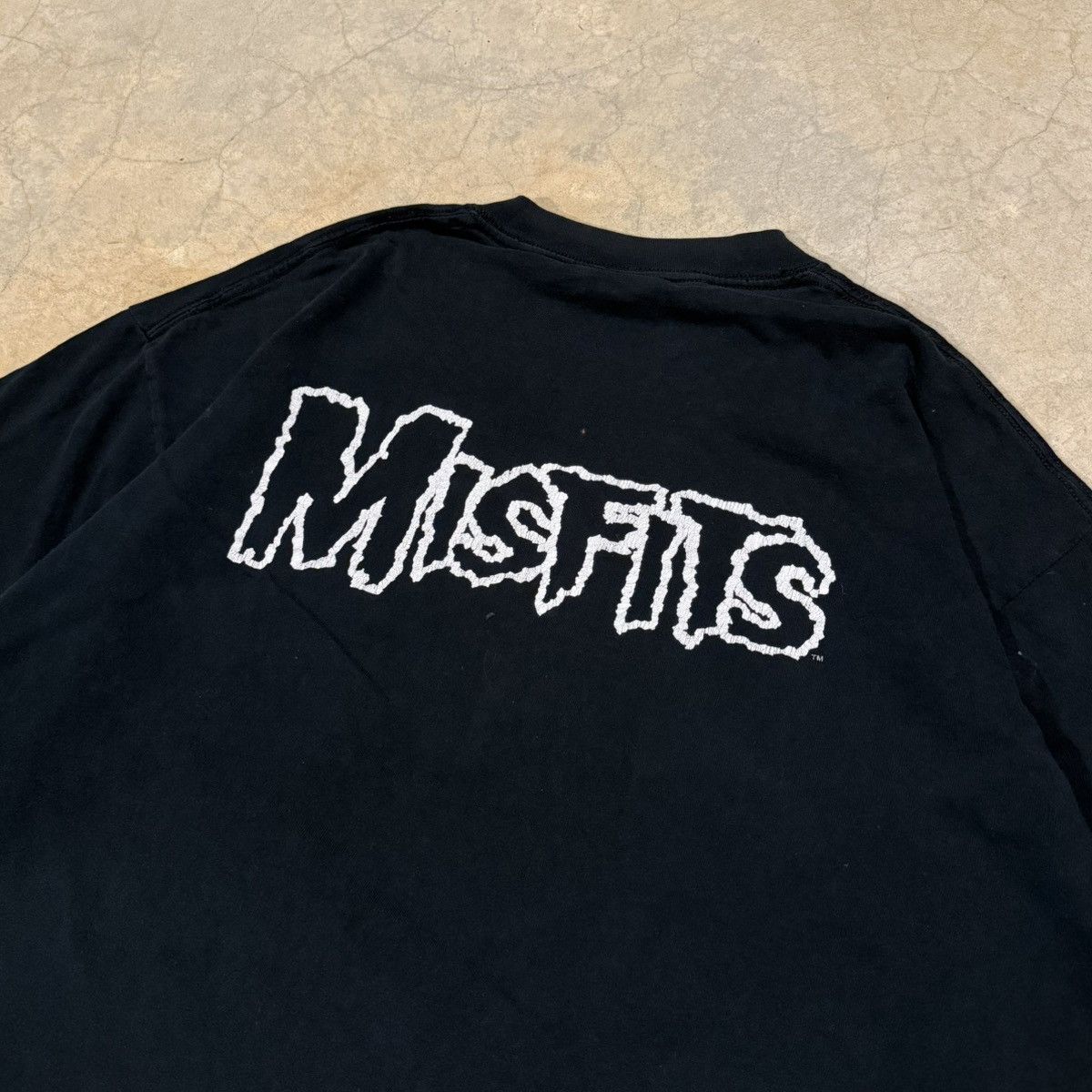 Misfits 90s Misfits Thrashed Faded Skull Blood Band Tee ERD Grunge Size US XL / EU 56 / 4 - 7 Thumbnail