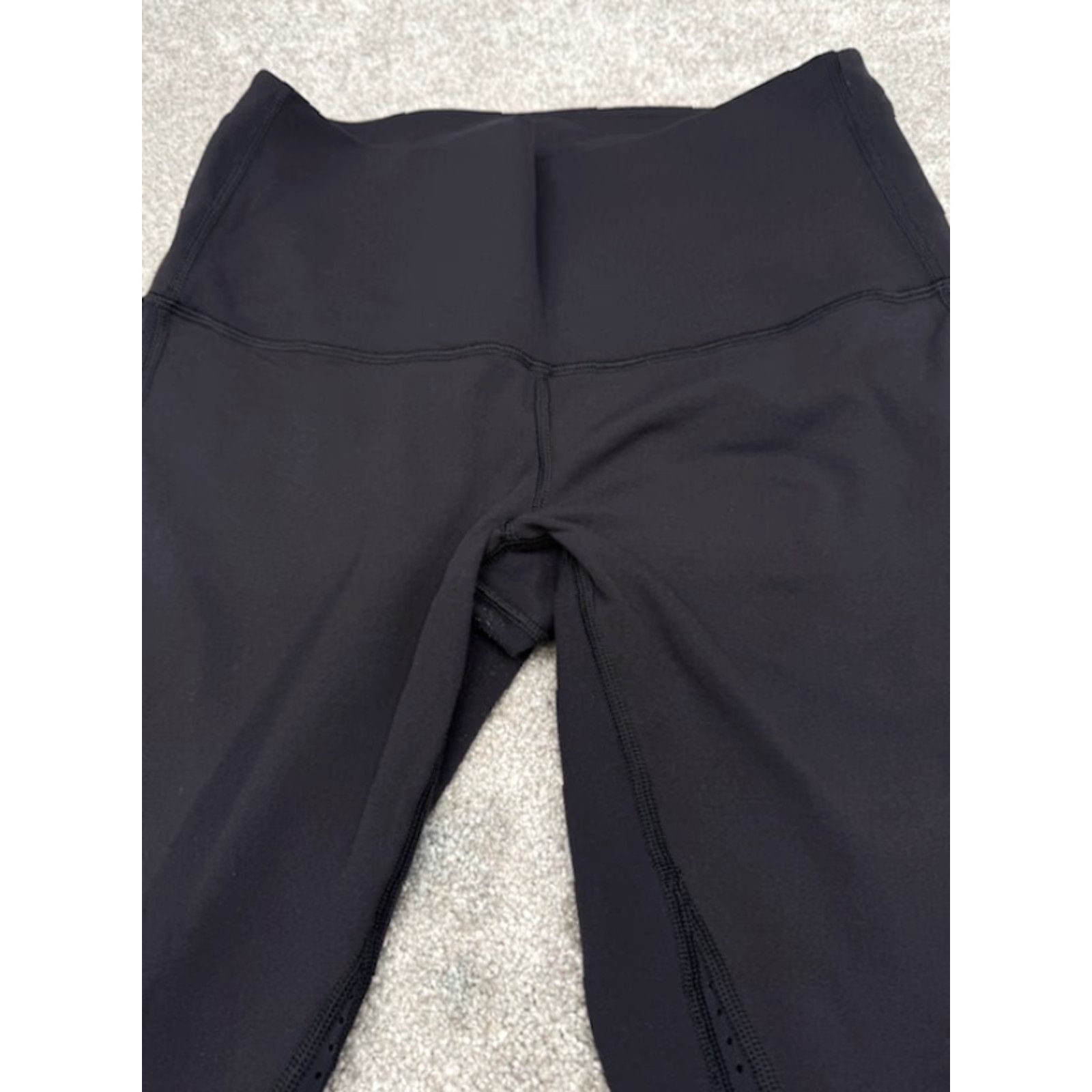 Lululemon Lululemon Cropped Leggings Size 10 Black Vented Full Length 6260 Leggings Womens Size 32" / US 10 / IT 46 - 4 Thumbnail