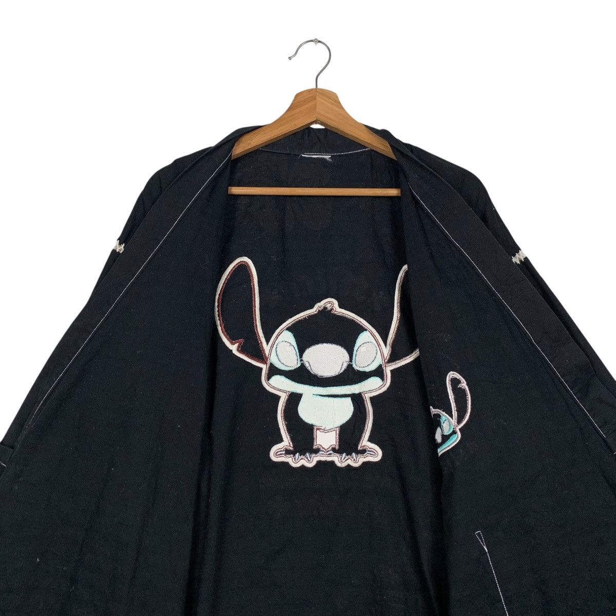 Japanese Brand LILO & STITCH Aloha Big Logo Graphics Kimono #2330-C104 Size US L / EU 52-54 / 3 - 13 Thumbnail