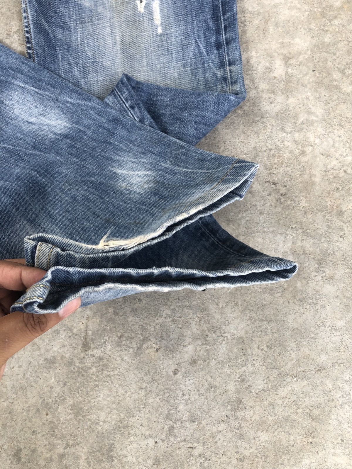Japanese Brand Japanese Big Train Embroidered Jeans Distressed Jeans Size US 29 - 14 Thumbnail