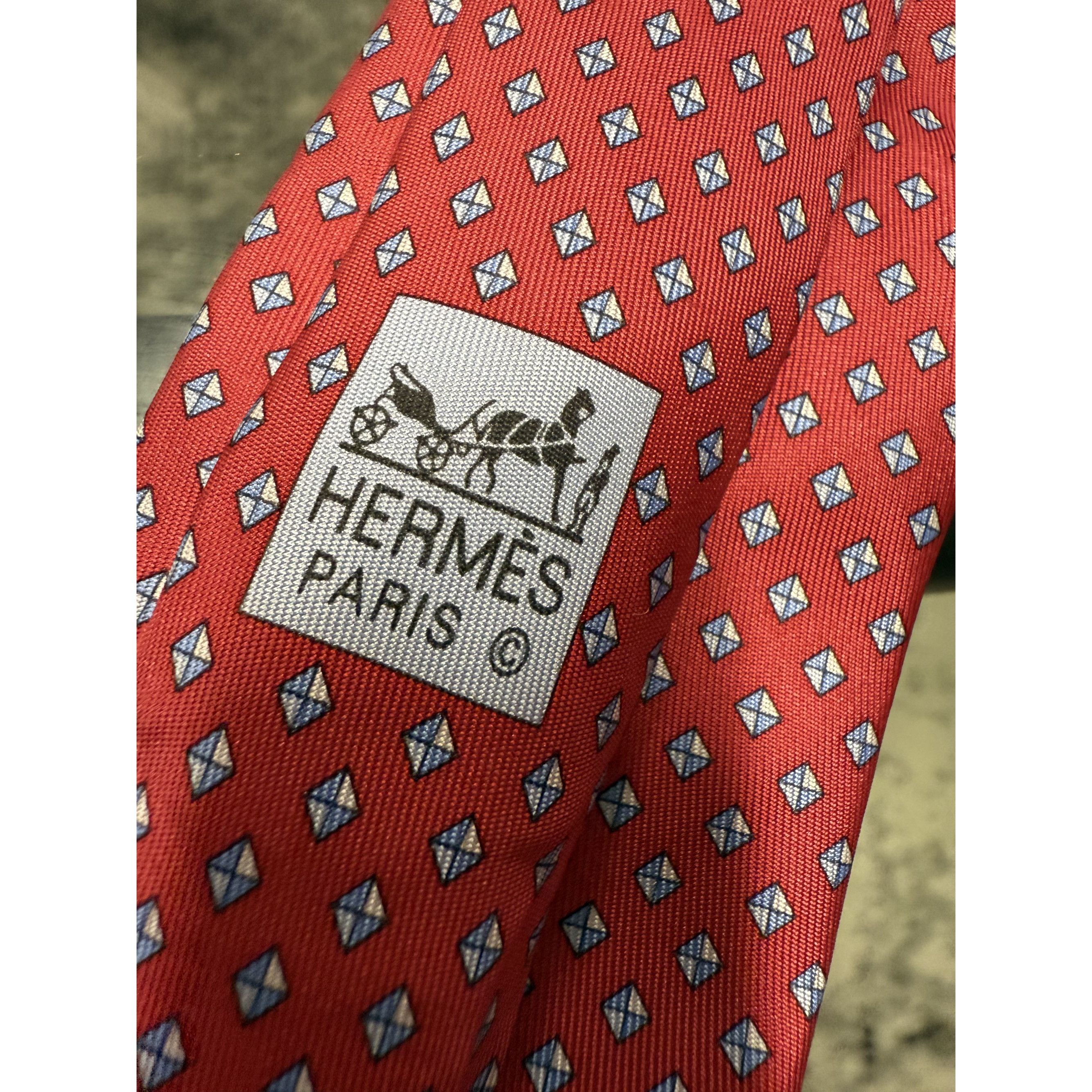 Hermes Hermès Paris Red Silk Tie With Geometric Diamond Pattern Size ONE SIZE - 3 Thumbnail