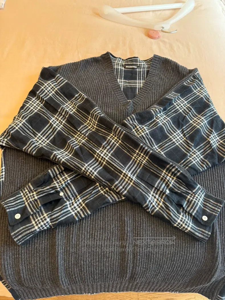 Balenciaga Balenciaga Grey Wheat Checkered Patchwork Sweater, Size S Size US S / EU 44-46 / 1 - 9 Thumbnail