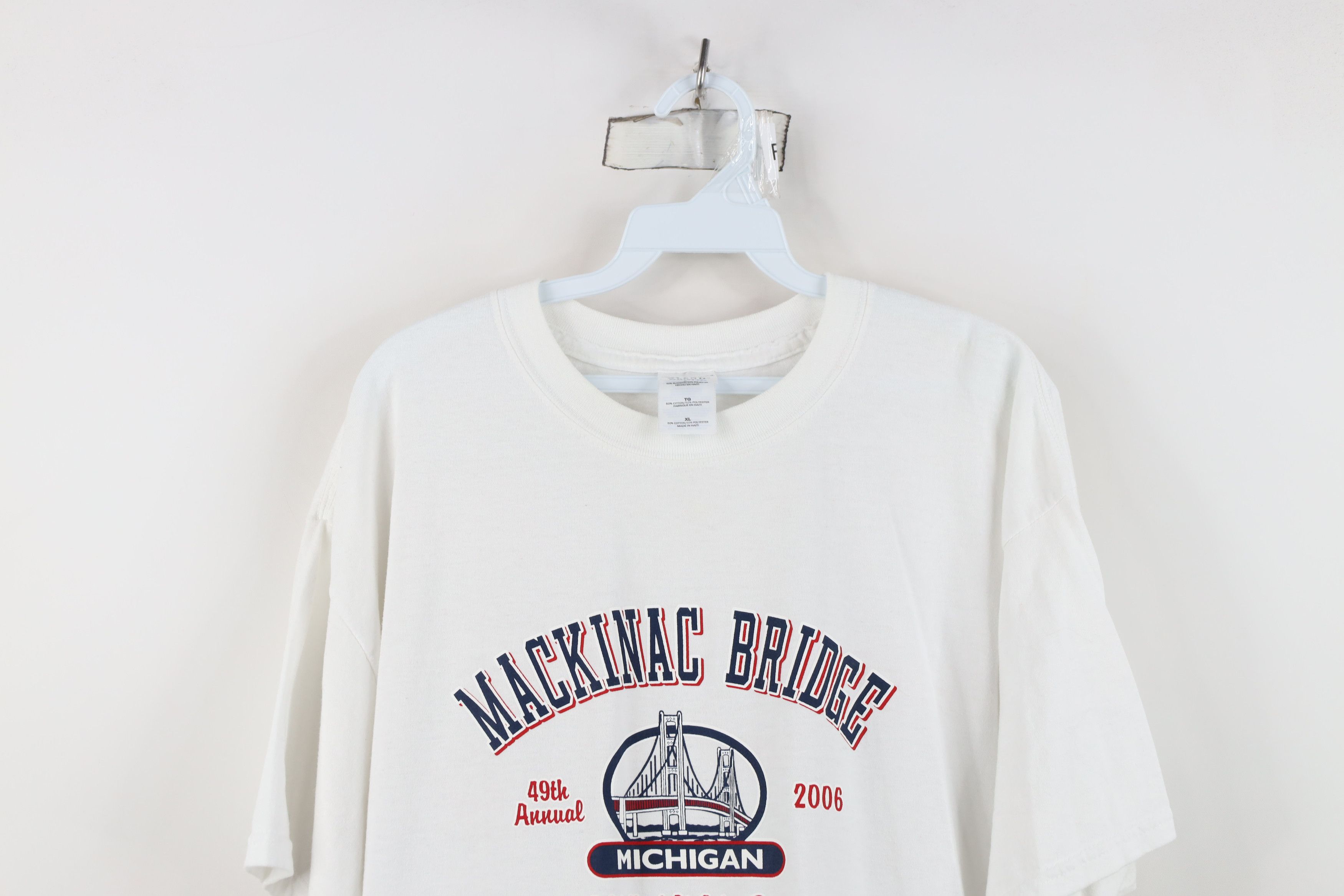 Vintage Vintage Y2K Bridge Walk Michigan Labor Day T-Shirt White Size US XL / EU 56 / 4 - 2 Thumbnail