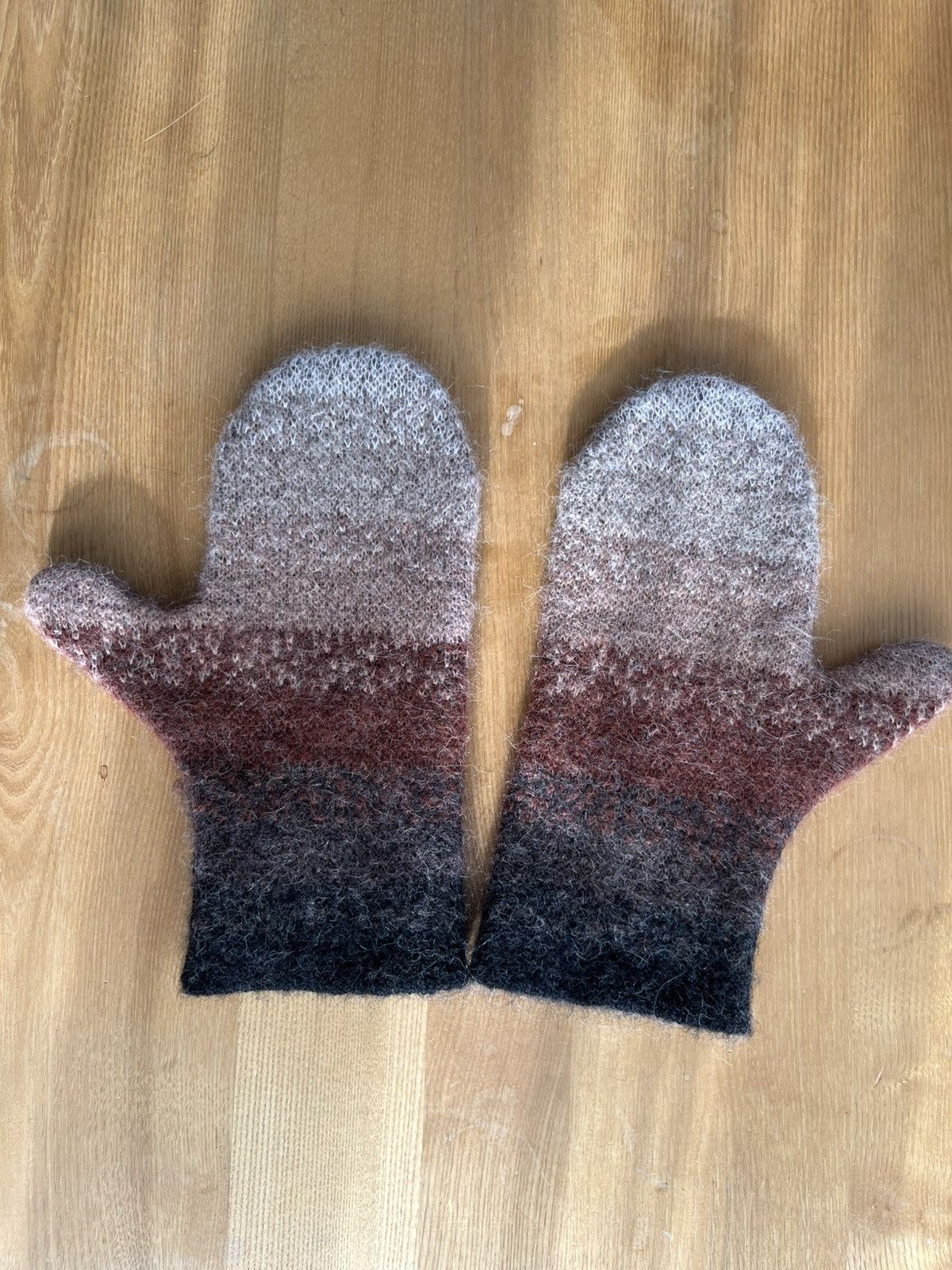 ERL ERL - Gradient Mittens Size ONE SIZE - 2 Thumbnail
