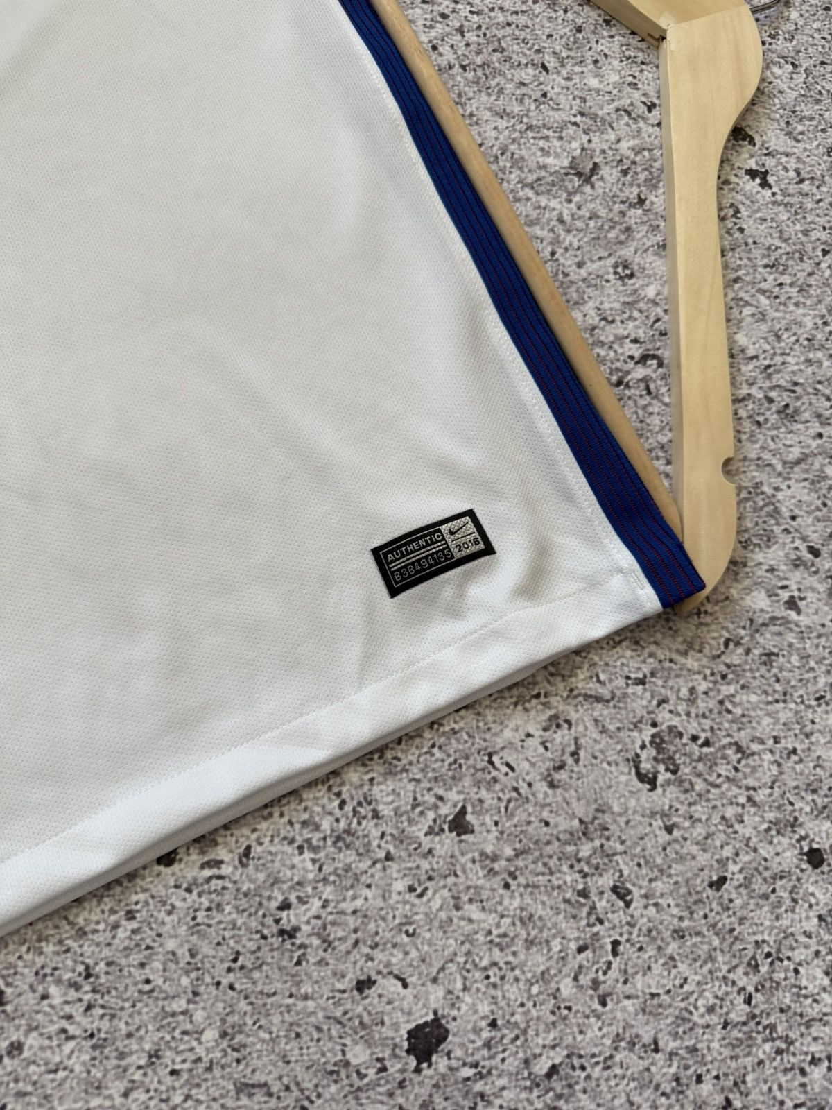 Nike × Vintage Vintage Nike Home 2016 England Football Soccer Jersey Size US S / EU 44-46 / 1 - 9 Thumbnail