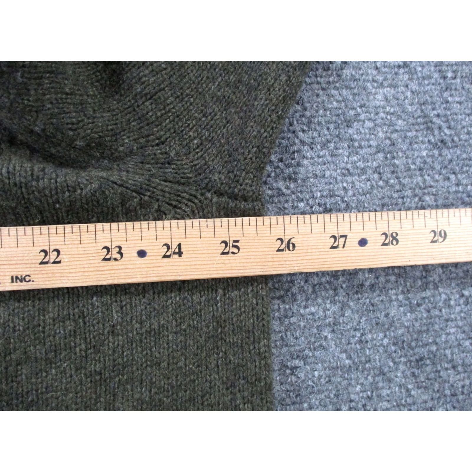 Vineyard Vines Vineyard Vines Sweater Mens XL Olive Green Wool Pullover Casual Basic Men Wool Pullover Olive Green Vineyard Vines Shirt? Size US XL / EU 56 / 4 - 5 Thumbnail