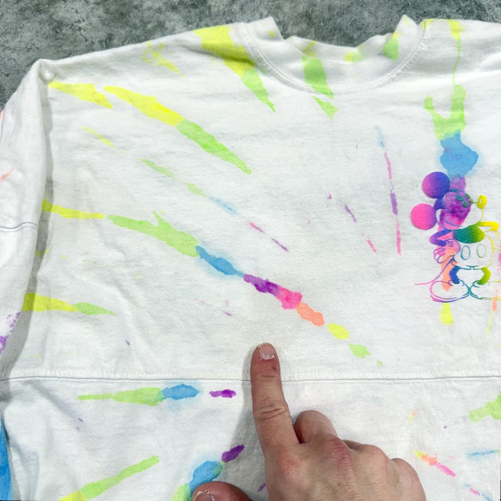 Disney Disney Minnie Mouse Florida Spirit Jersey Shirt Womens Medium Tie Dye Neon Multicolor Jersey Geometric Crew Neck Long Sleeve 100% Cotton Travel Casual Size M / US 6-8 / IT 42-44 - 2 Thumbnail