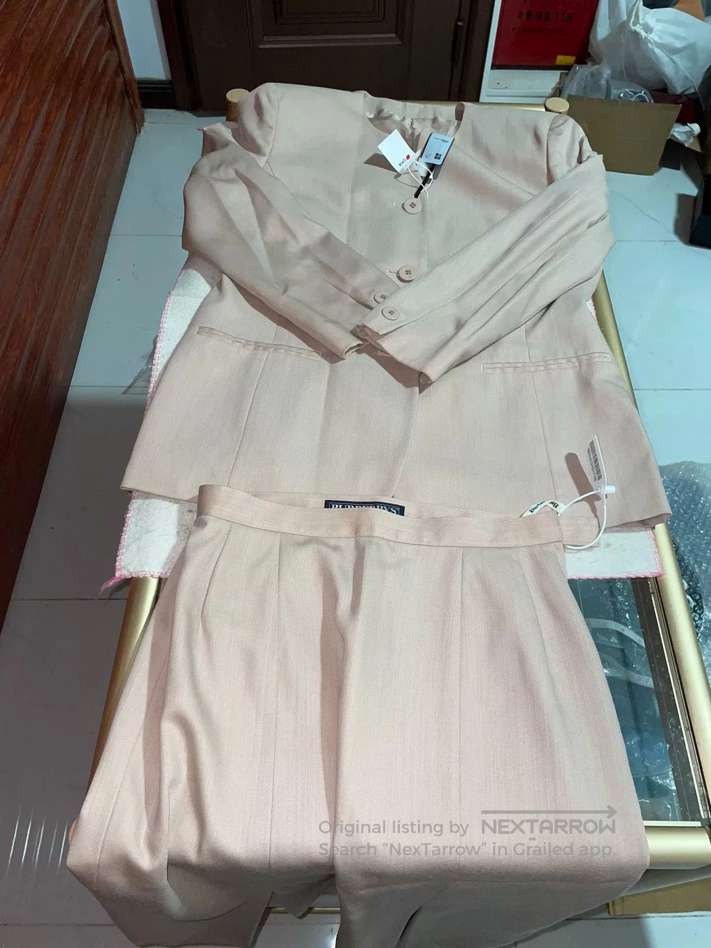 Burberry Burberry Classic Pink Suit Set. Size XS / US 0-2 / IT 36-38 - 1 Thumbnail