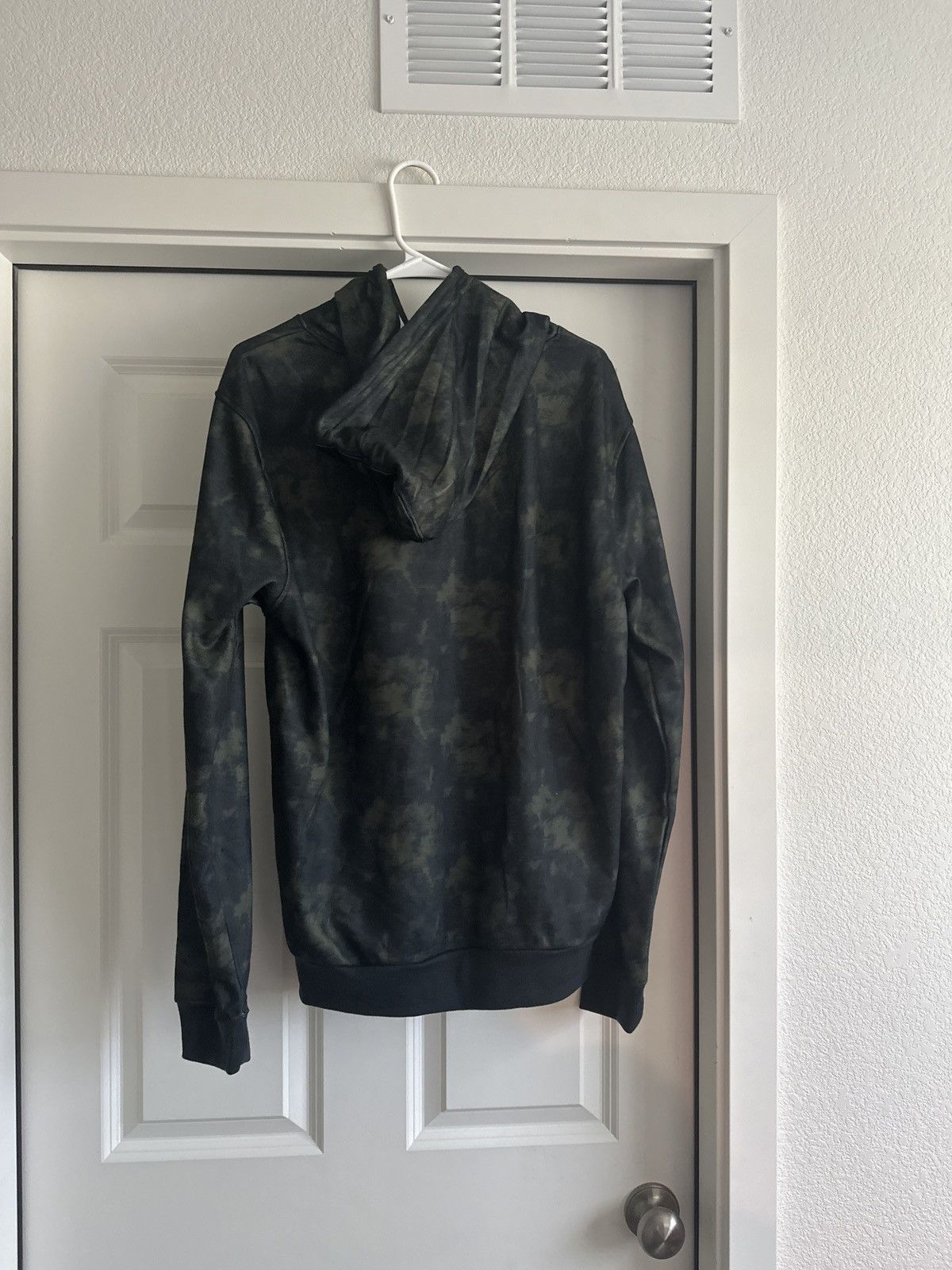 Vintage dark camo hoodie Size US XL / EU 56 / 4 - 1 Thumbnail