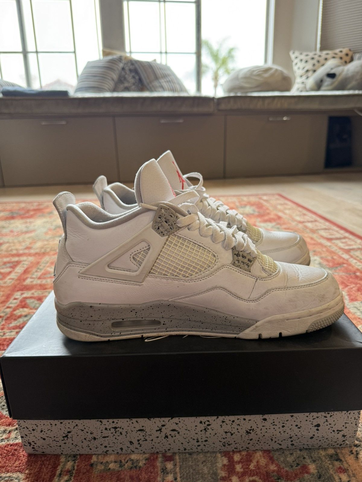 Nike Jordan 4 Oreos Size US 11 / EU 44 - 7 Thumbnail
