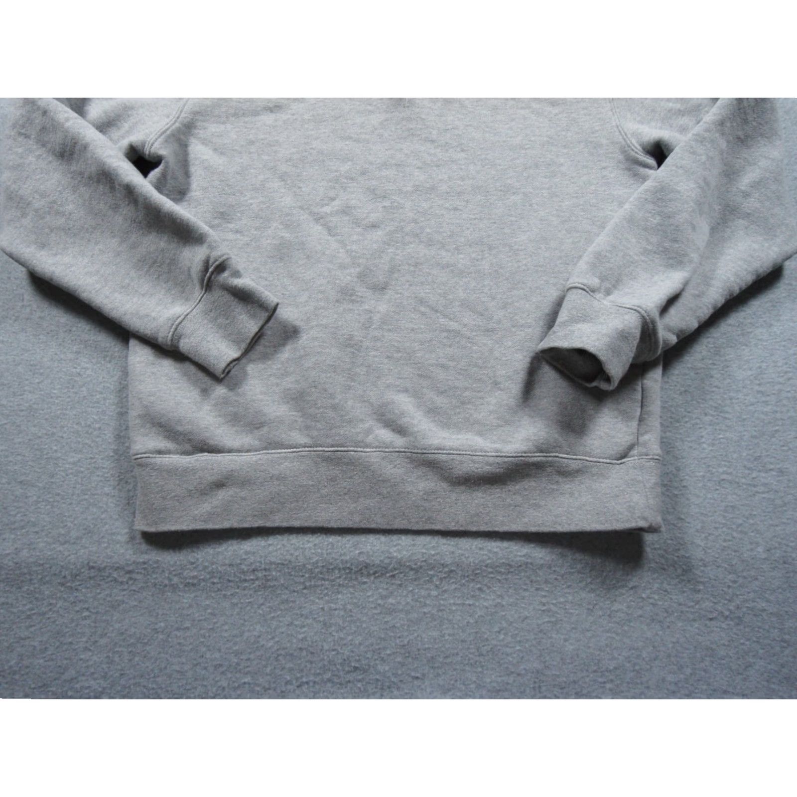 Quince **Quince Mens Medium Gray Crewneck Fleece Pullover Sweatshirt** User: Quince Mens Medium Gray Crewneck Fleece Pullover Sweatshirt Size US M / EU 48-50 / 2 - 3 Thumbnail