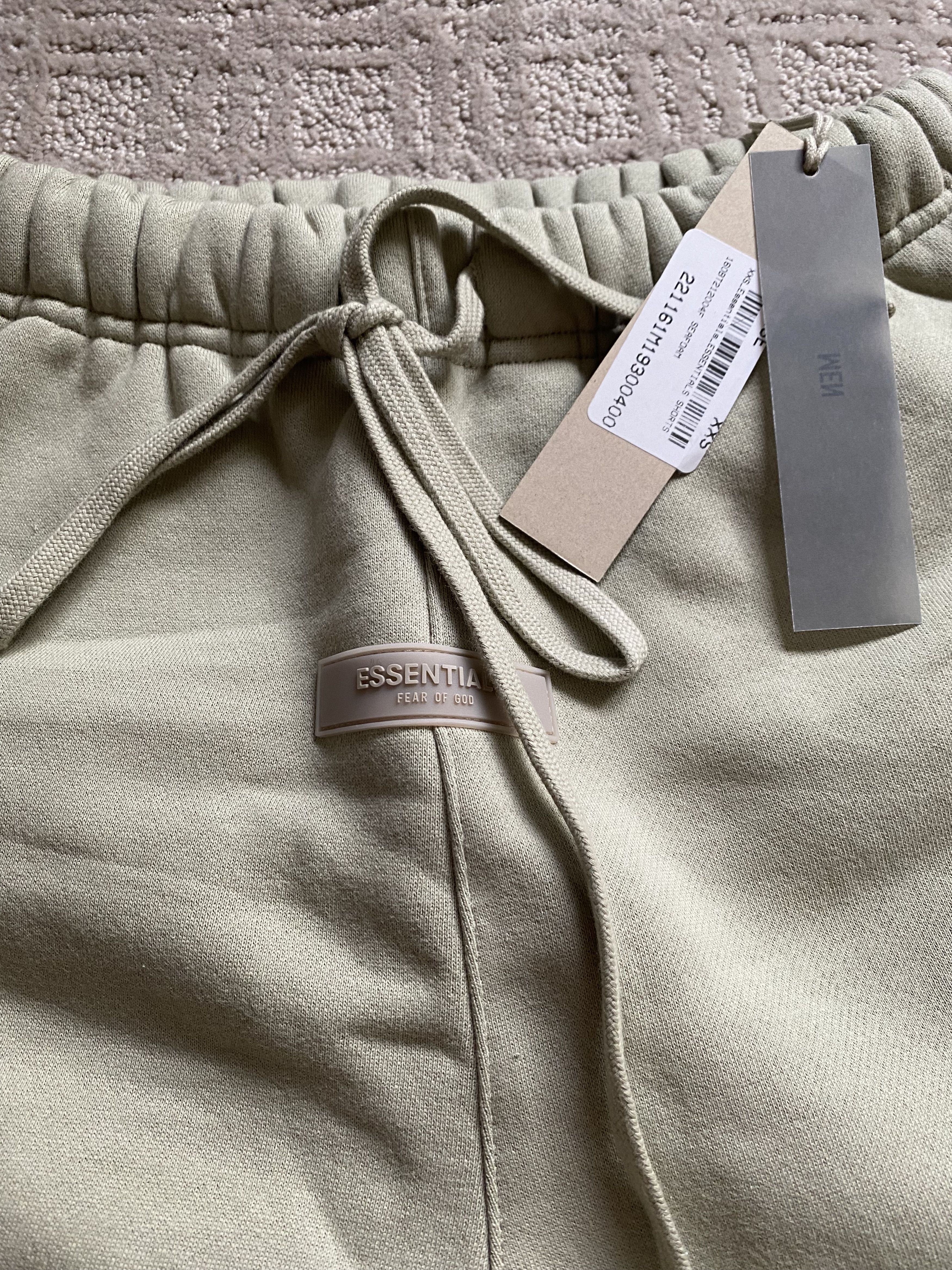 Essentials Shorts Size US 28 / EU 44 - 3 Thumbnail