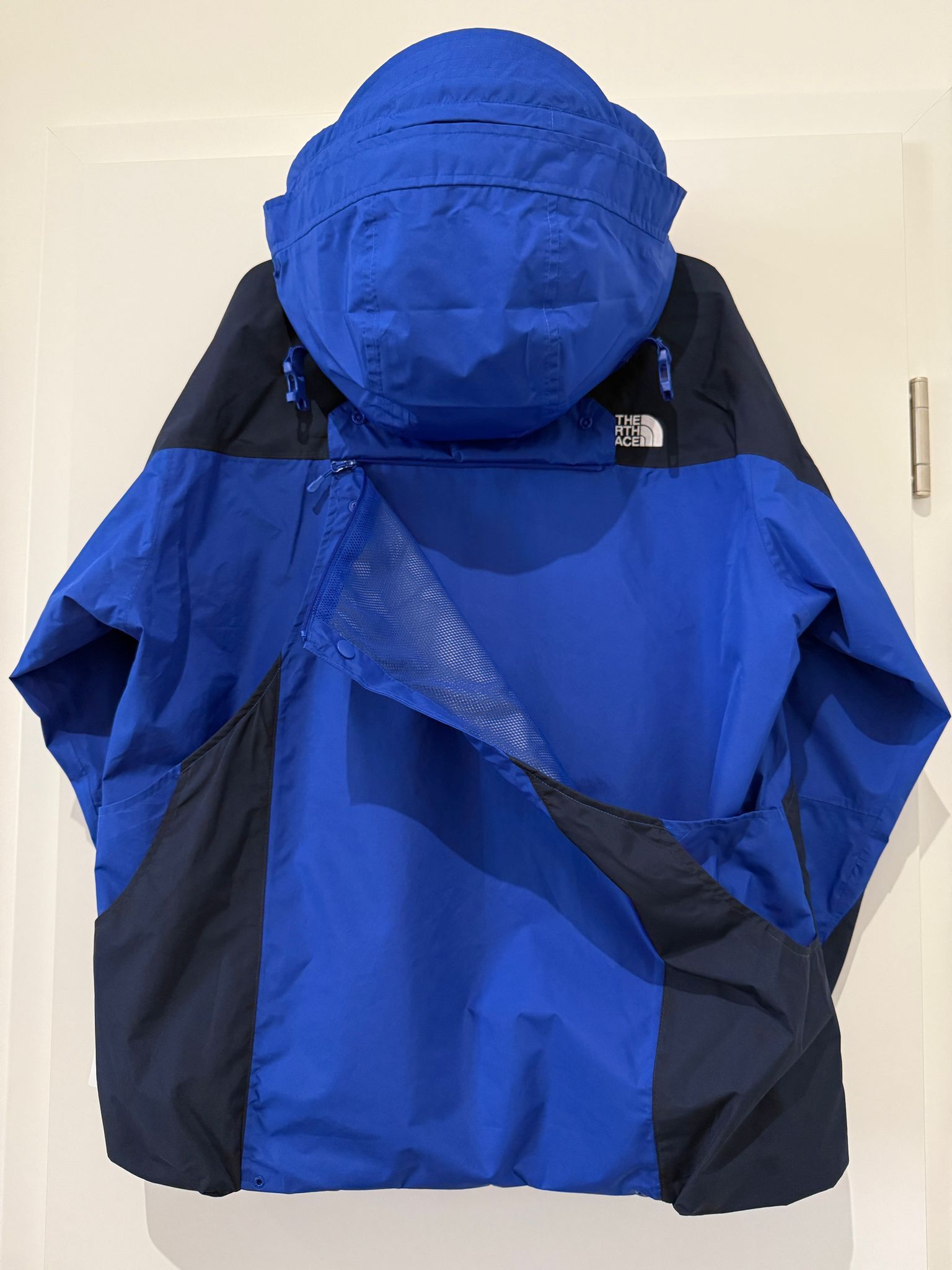 The North Face The North Face UE GTX Multi-Pocket Shell - NWT - L (Fits M) Size US M / EU 48-50 / 2 - 9 Thumbnail