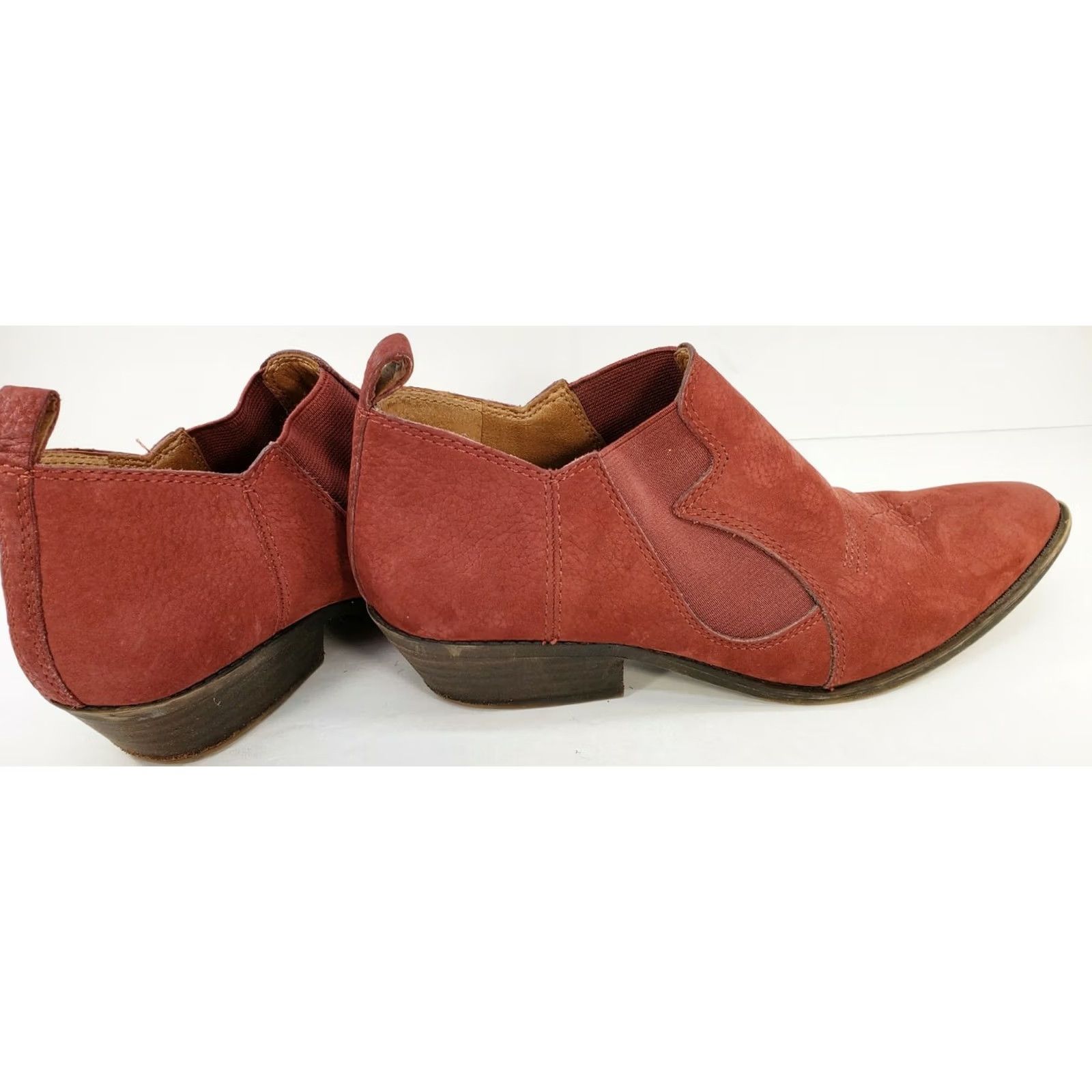 Lucky Brand VINTAGE Lucky Brand Joelle Nubuck Western Style Booties Womens 7M 37EU Burgundy Red Boots Size US 7 / IT 37 - 4 Thumbnail