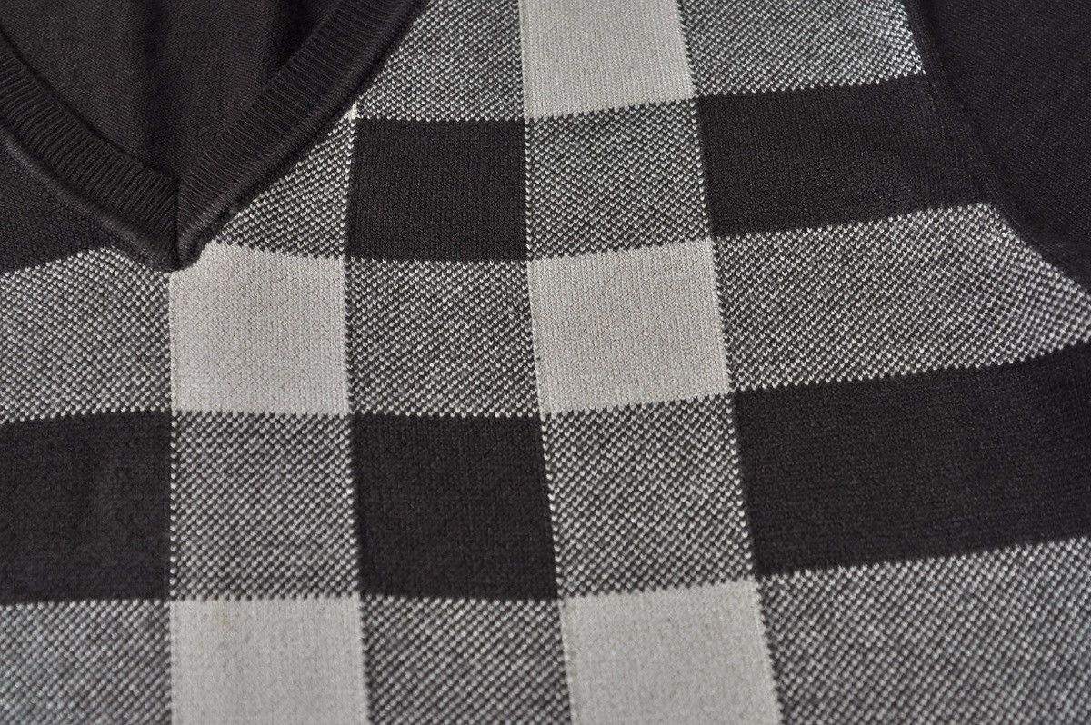 Burberry Burberry Nova Check Sweater V Neck RARE vintage Size L / US 10 / IT 46 - 6 Thumbnail